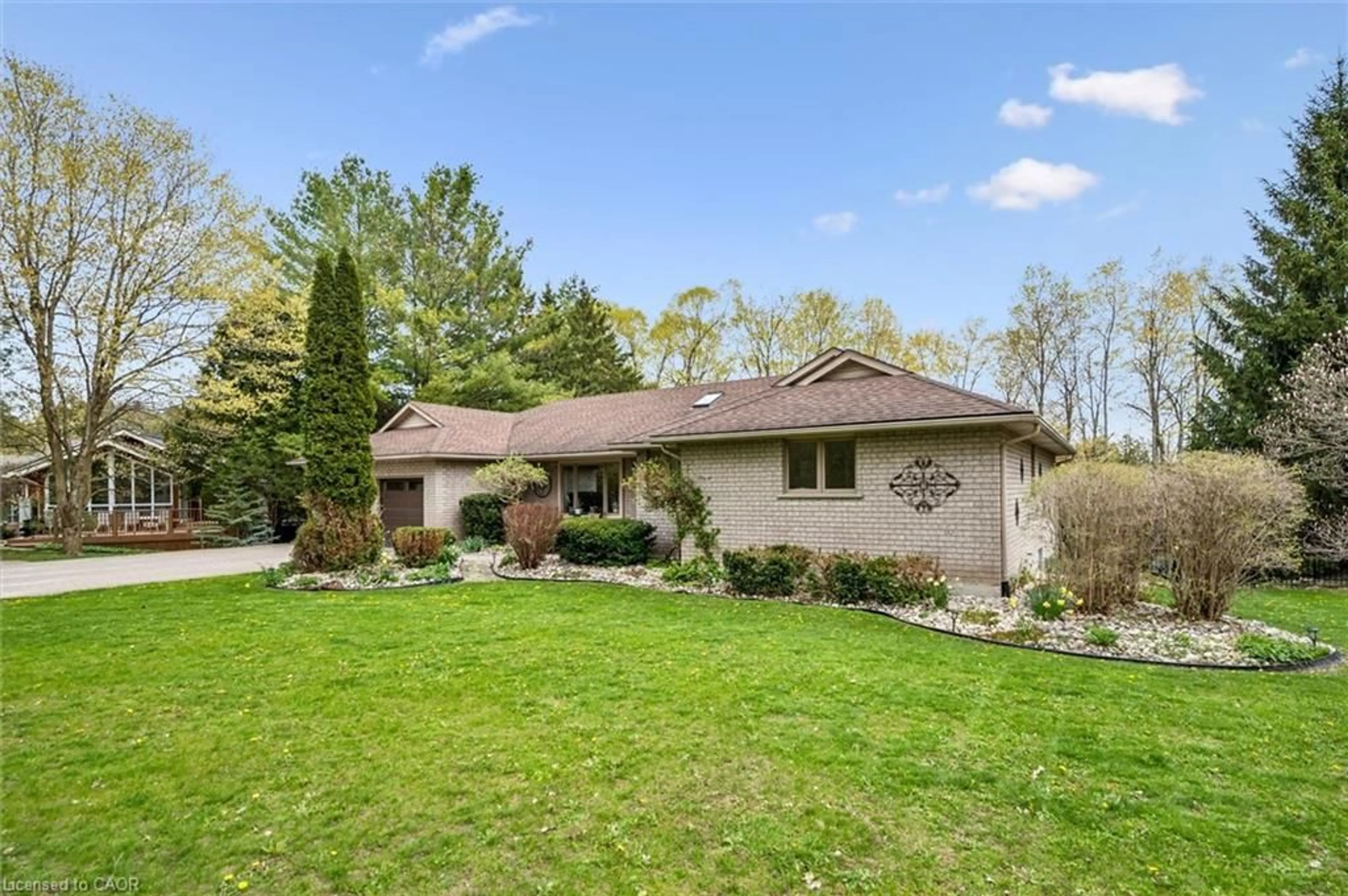 Unknown for 25 Riverview Dr, Elora Ontario N0B 1S0