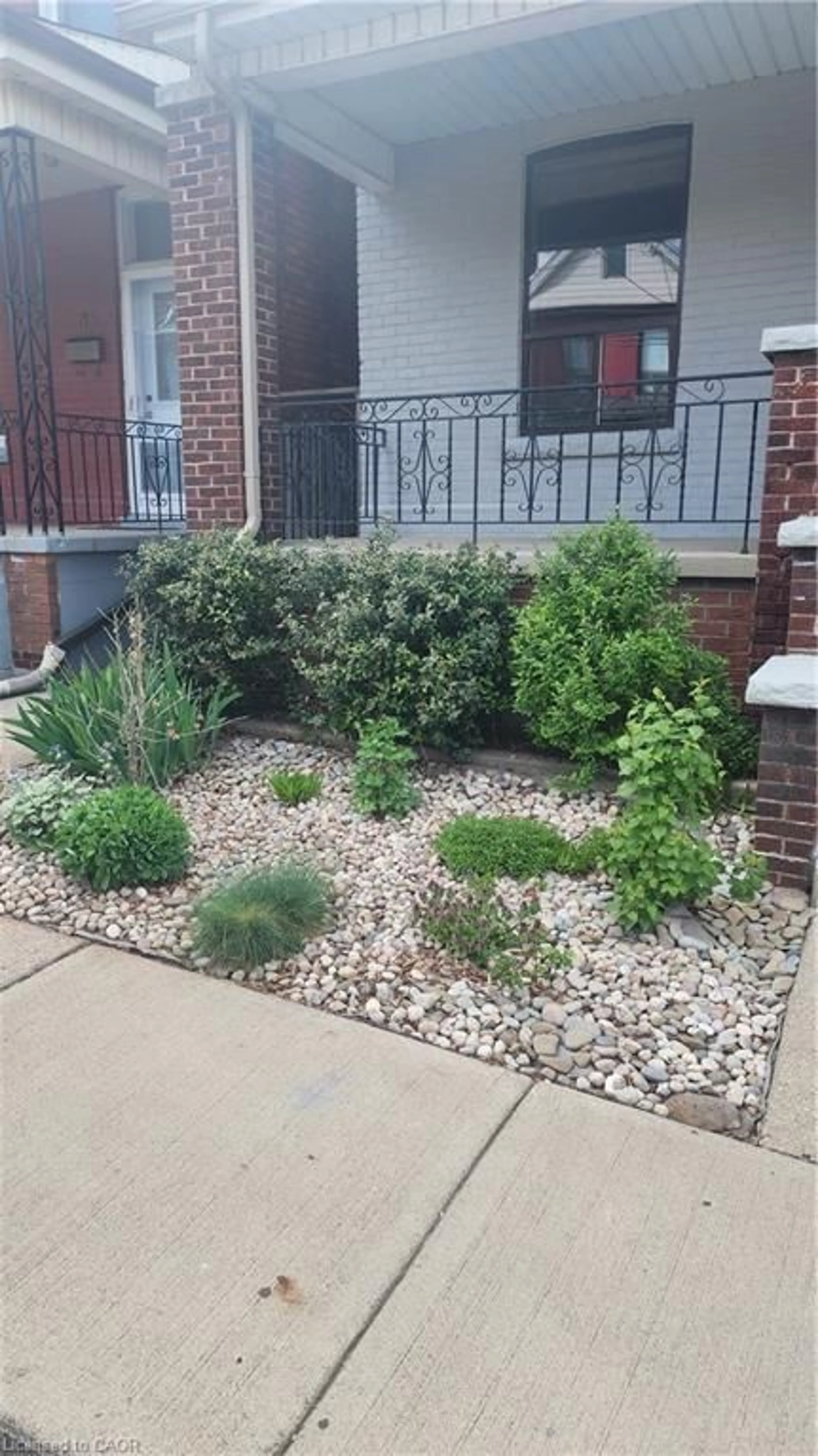 Patio, street for 85 Oxford St, Hamilton Ontario L8R 2W9
