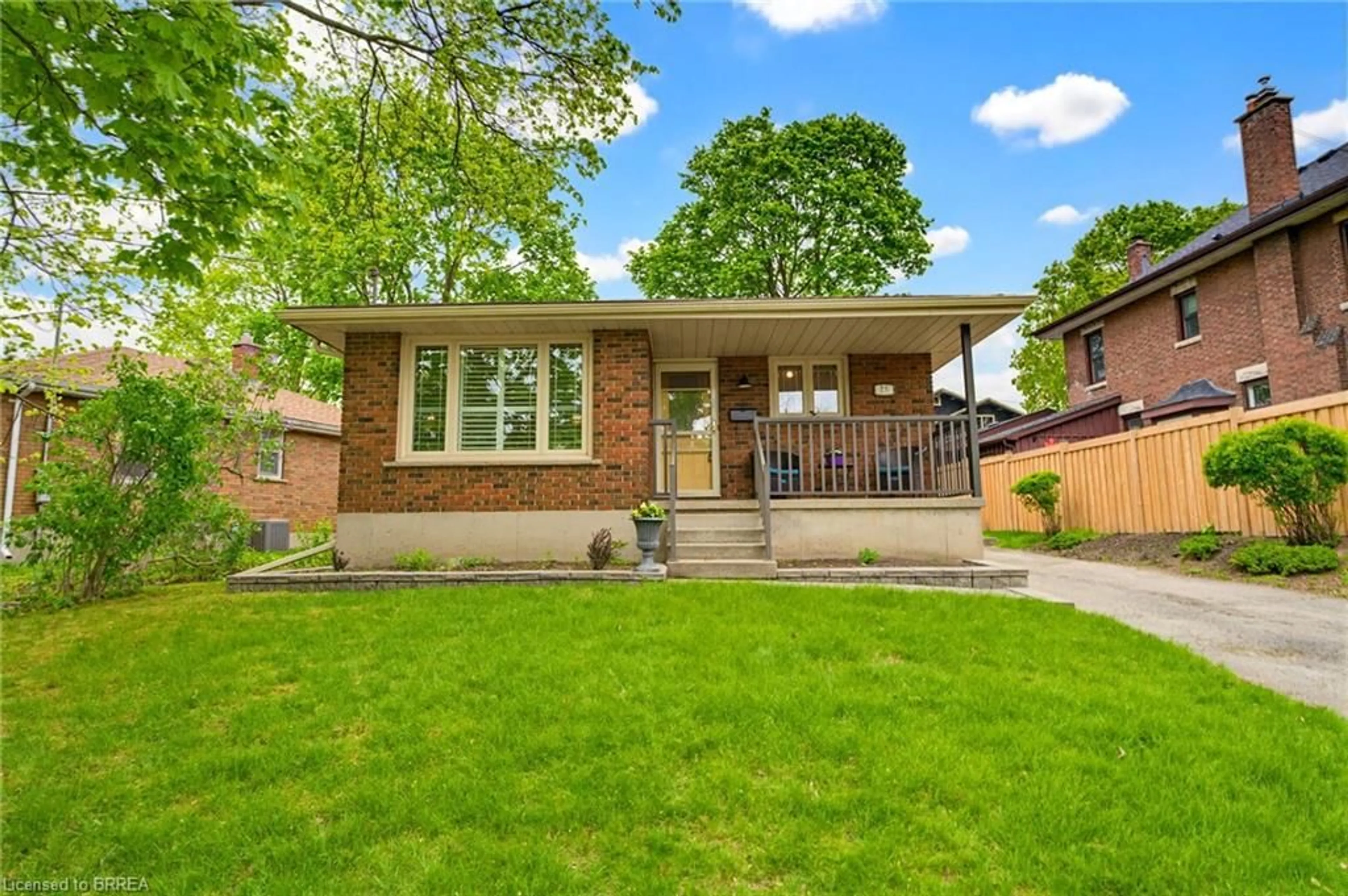 Home with brick exterior material, street for 28 Ridgewood Dr, Brantford Ontario N3R 1A3