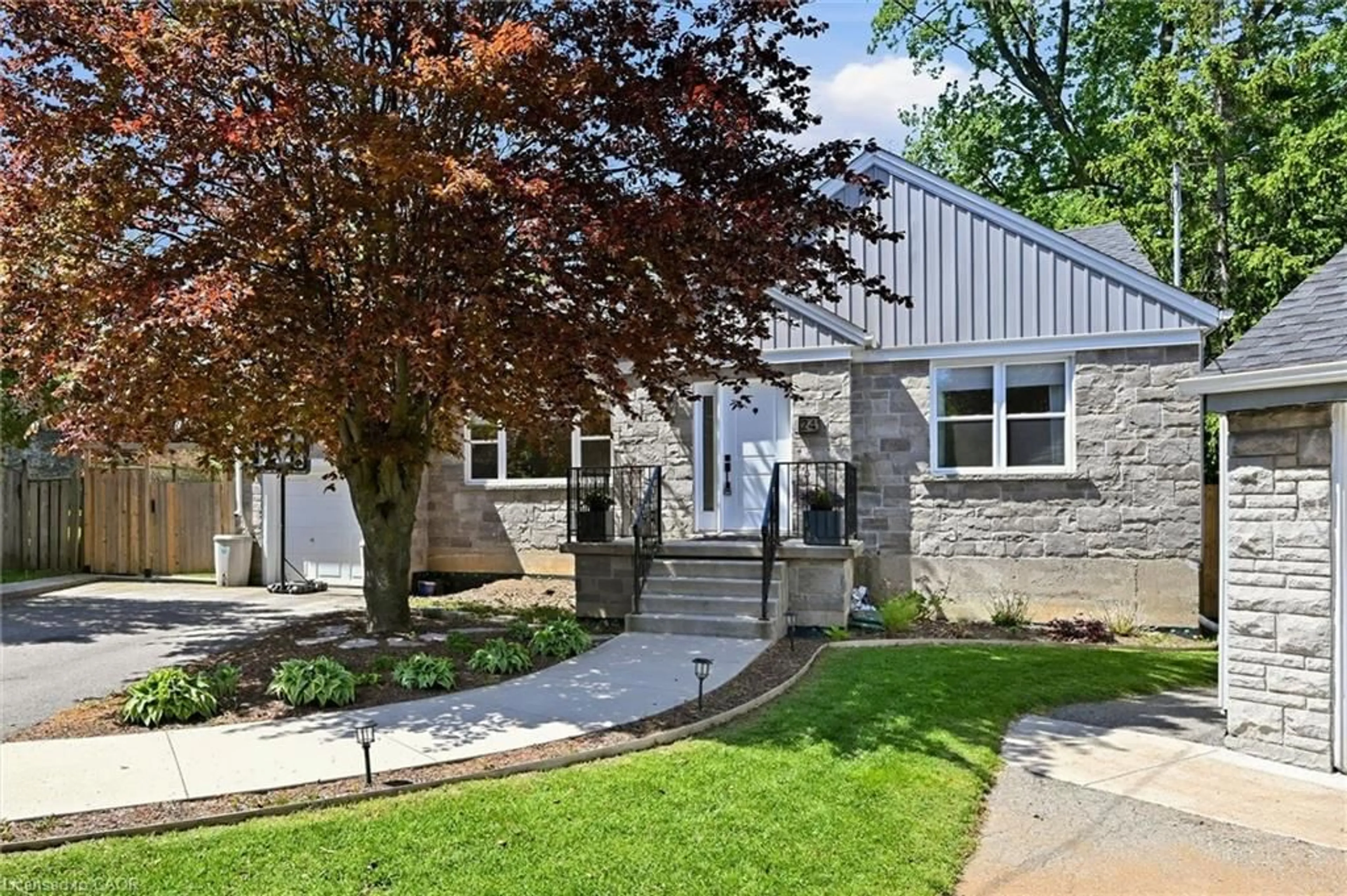 Unknown for 24 Glenwood Cres, Hamilton Ontario L9C 3J4