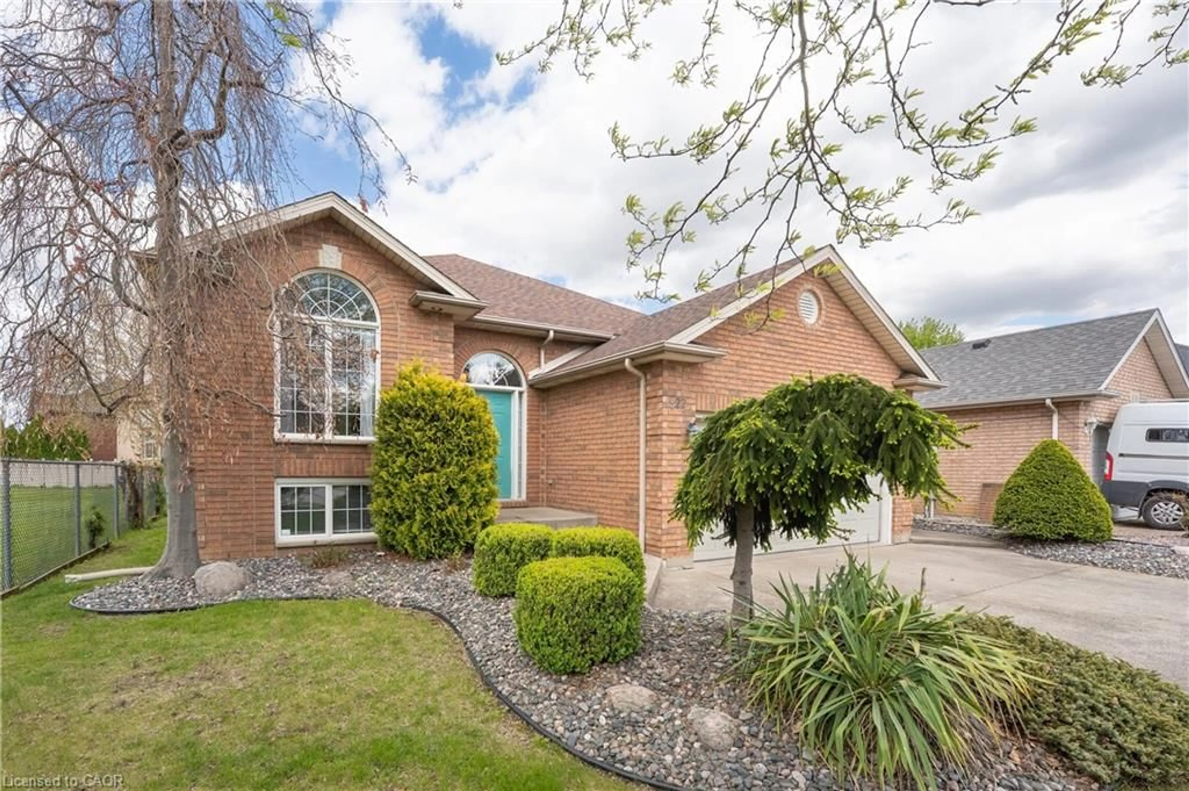 Home with brick exterior material, street for 822 Marcuz Crt, Windsor Ontario N9G 3C5