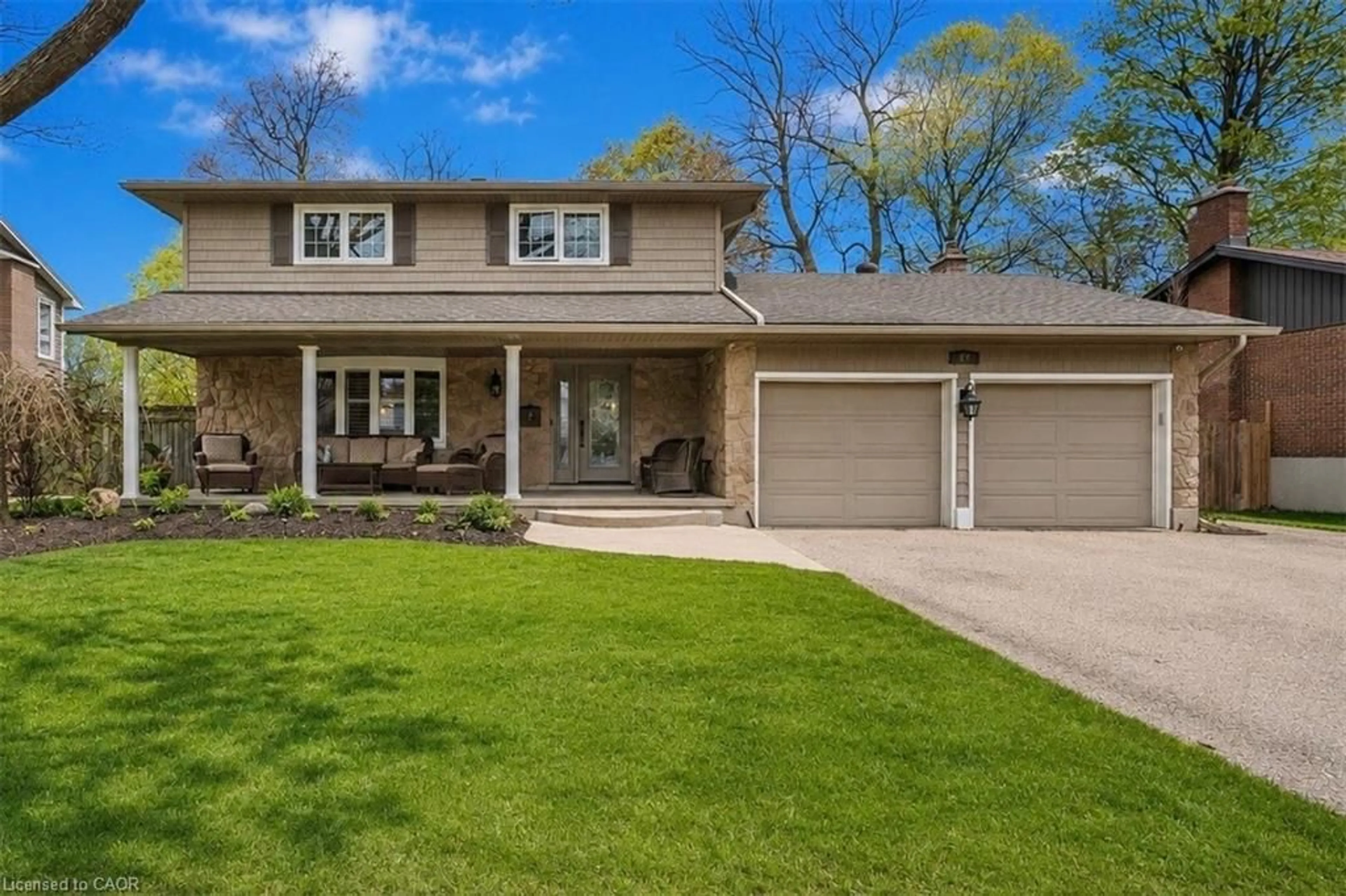 Home with vinyl exterior material, street for 67 Dalewood Dr, Kitchener Ontario N2A 1G3