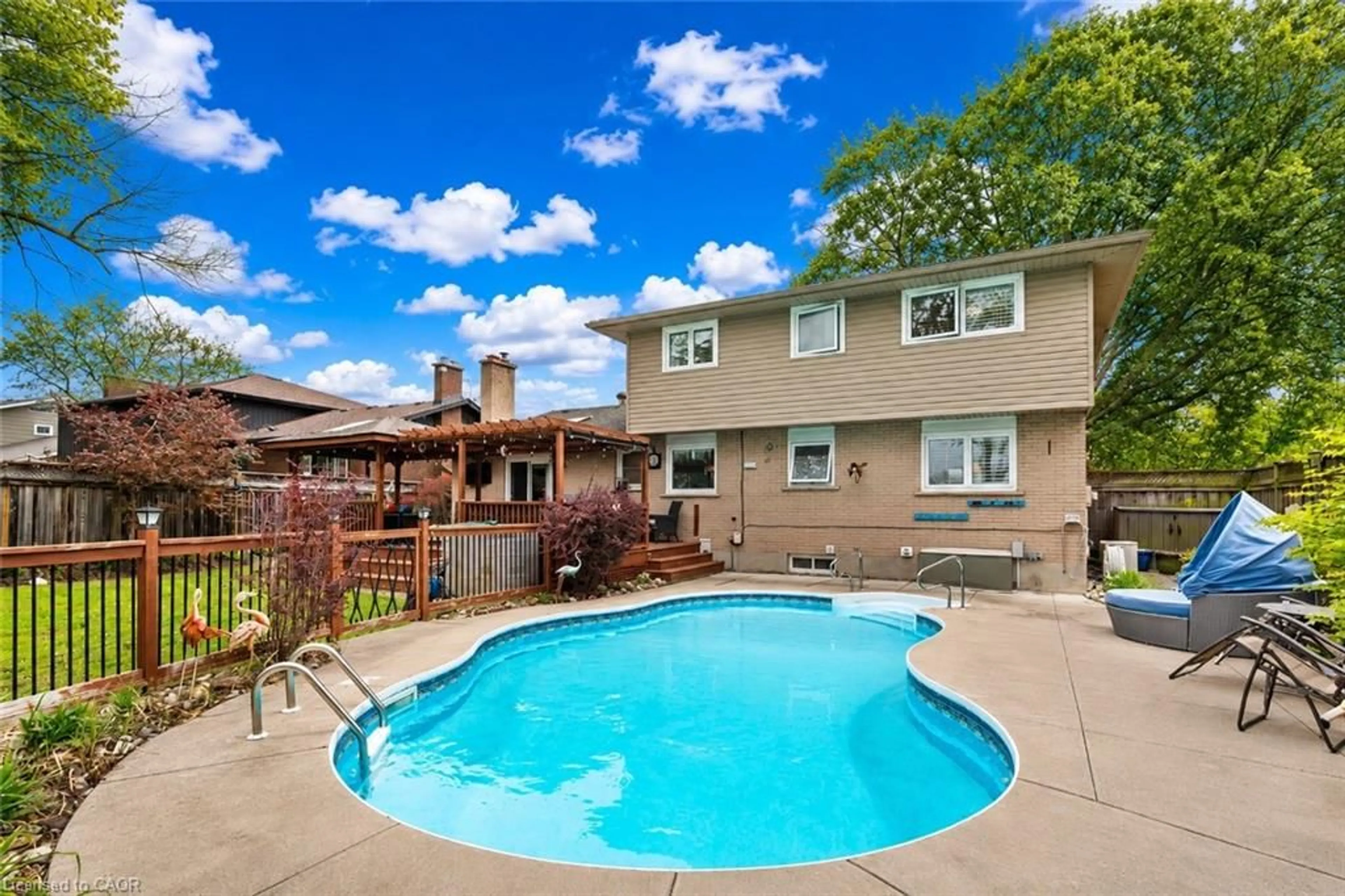 Pool for 67 Dalewood Dr, Kitchener Ontario N2A 1G3