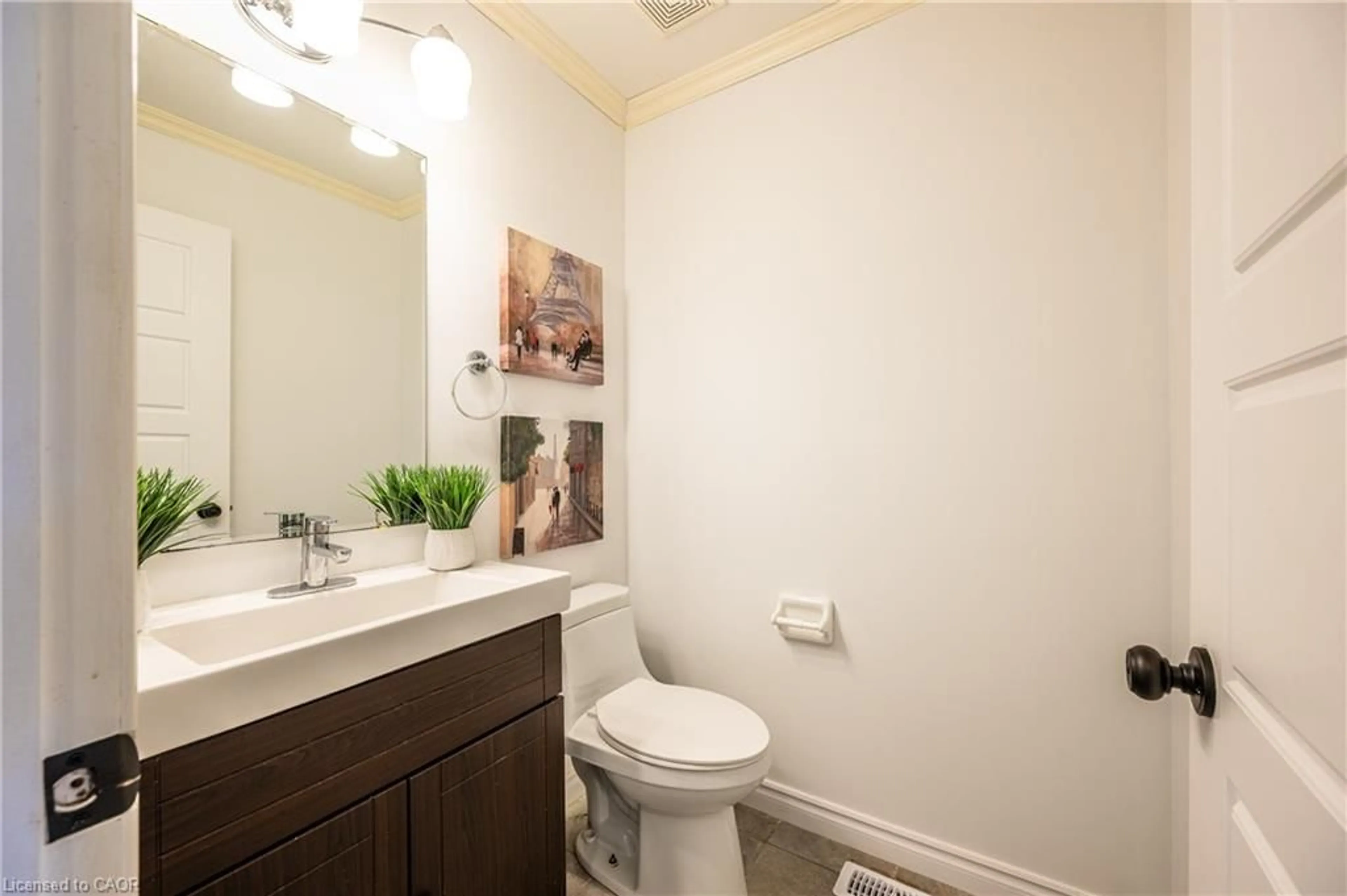 Standard bathroom, unknown for 610 South Haven Dr, Waterloo Ontario N2K 4M2
