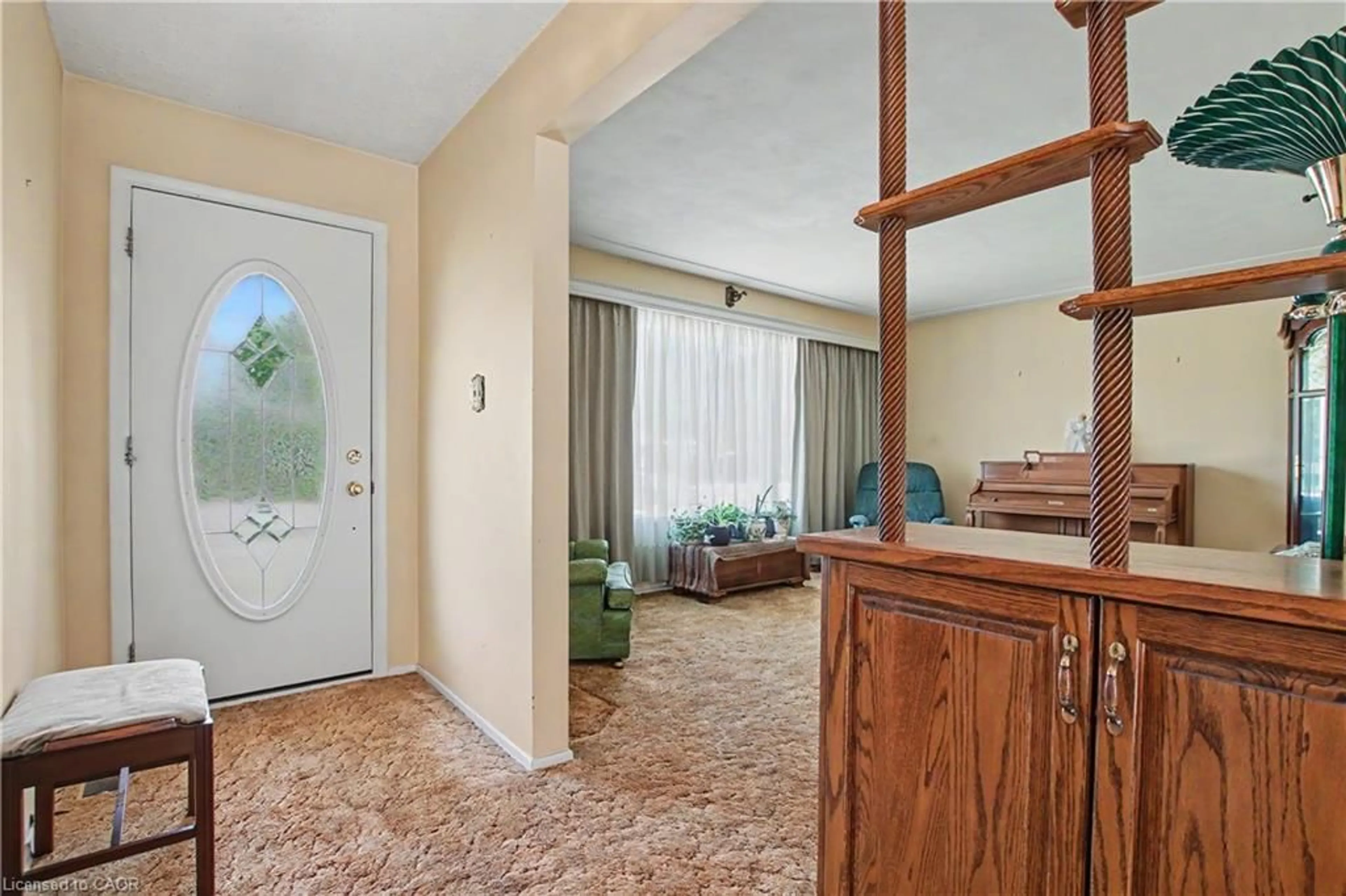 Indoor entryway for 2768 Kressler Rd, Heidelberg Ontario N0B 2M1