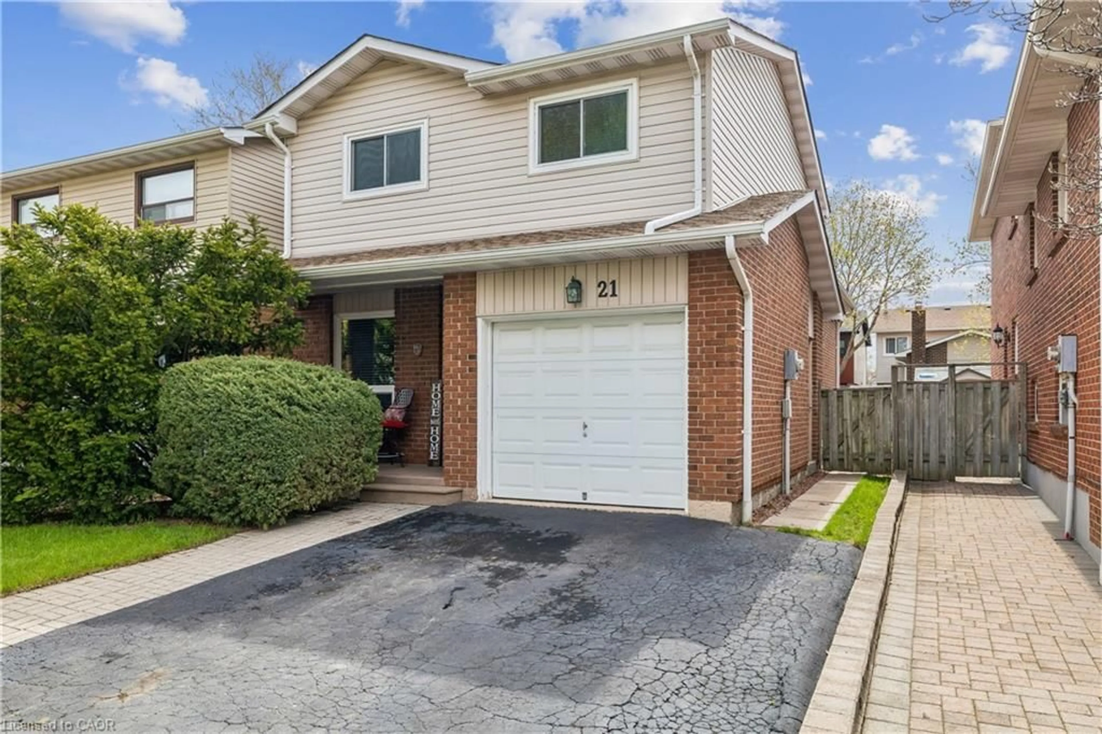Home with brick exterior material, street for 21 Lionshead Lkout, Brampton Ontario L6S 3X2