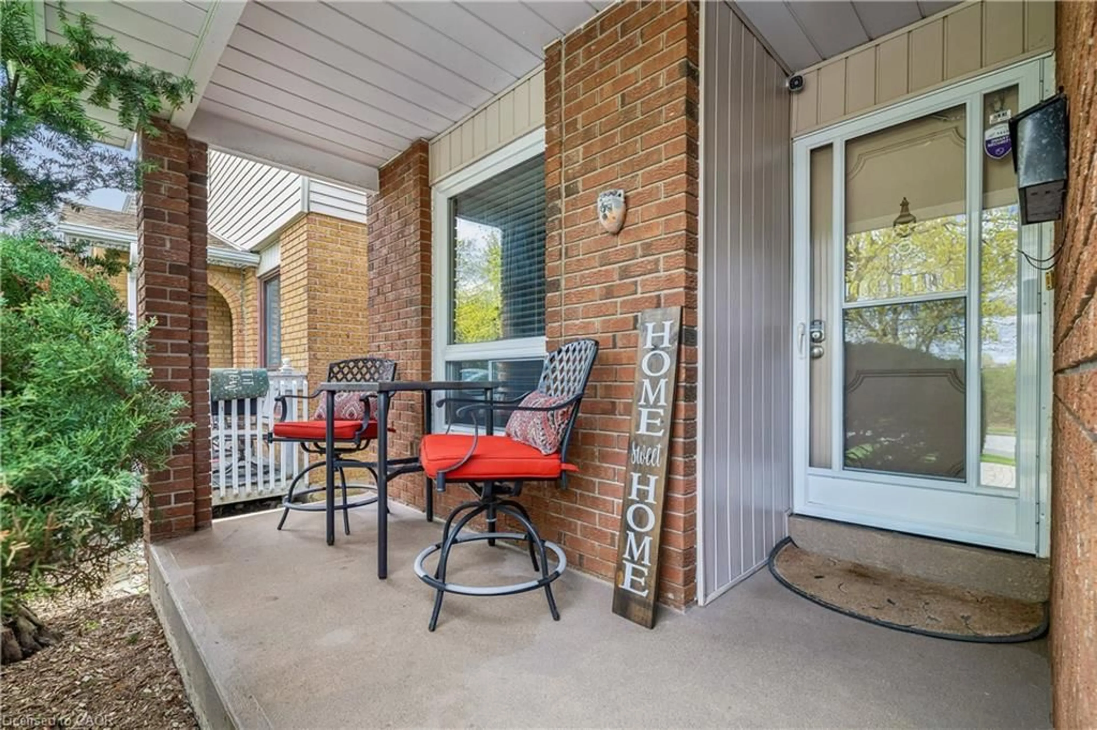 Patio, street for 21 Lionshead Lkout, Brampton Ontario L6S 3X2