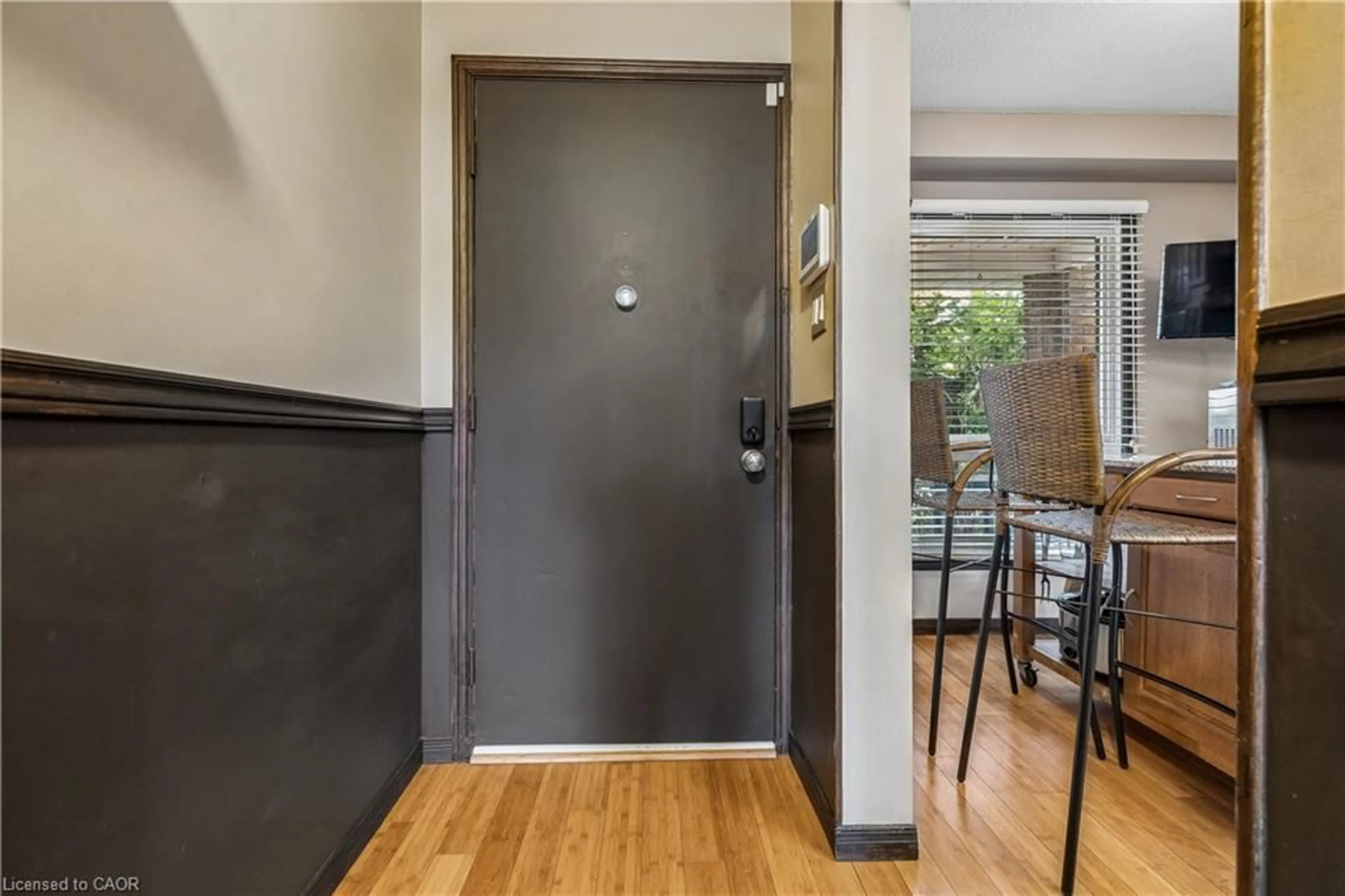 Indoor entryway for 21 Lionshead Lkout, Brampton Ontario L6S 3X2