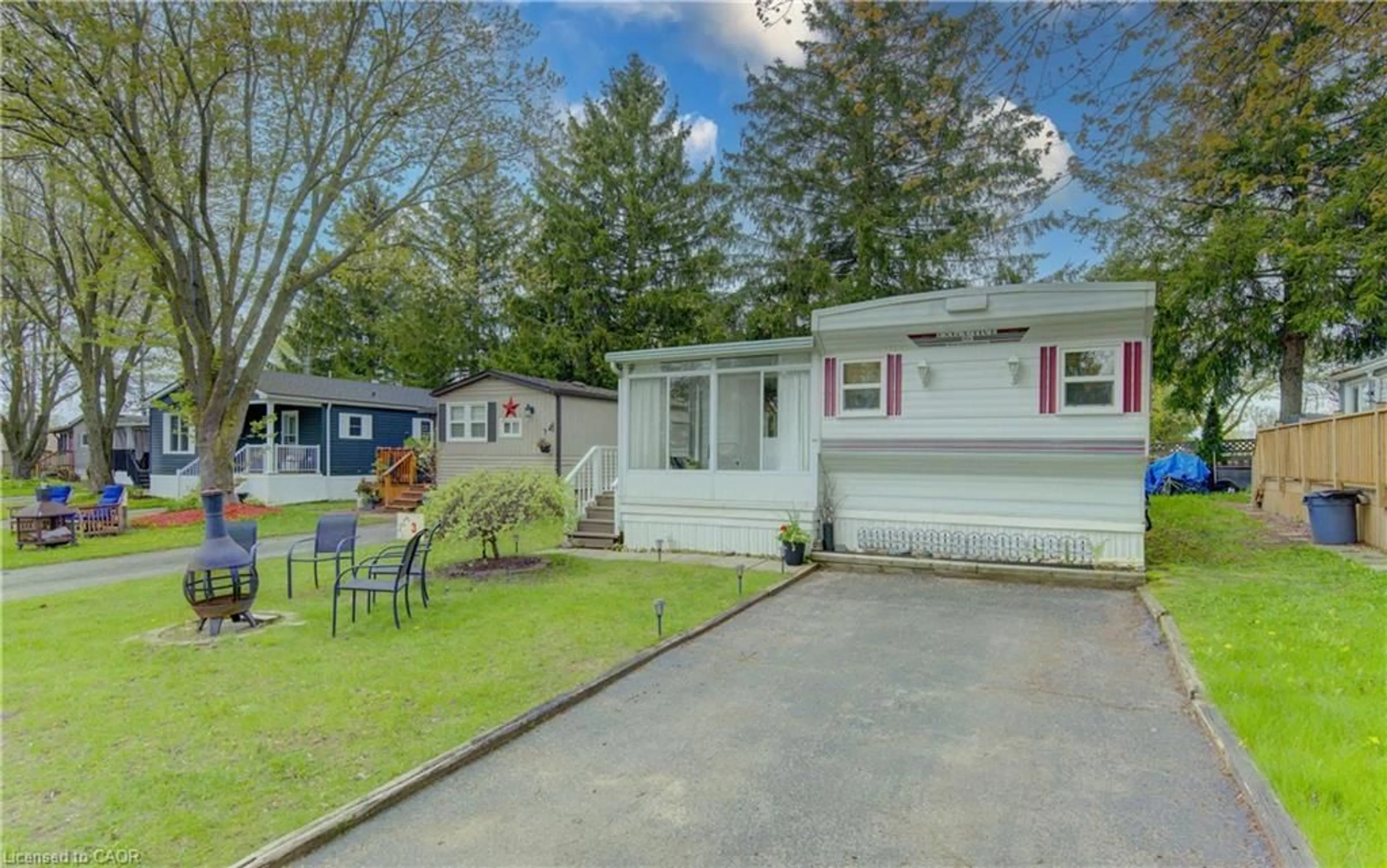 Home with vinyl exterior material, street for 580 Beaver Creek Rd #3, Waterloo Ontario N2J 3Z4