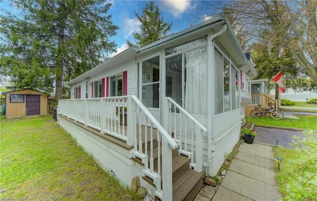 580 Beaver Creek Rd #3, Waterloo 5