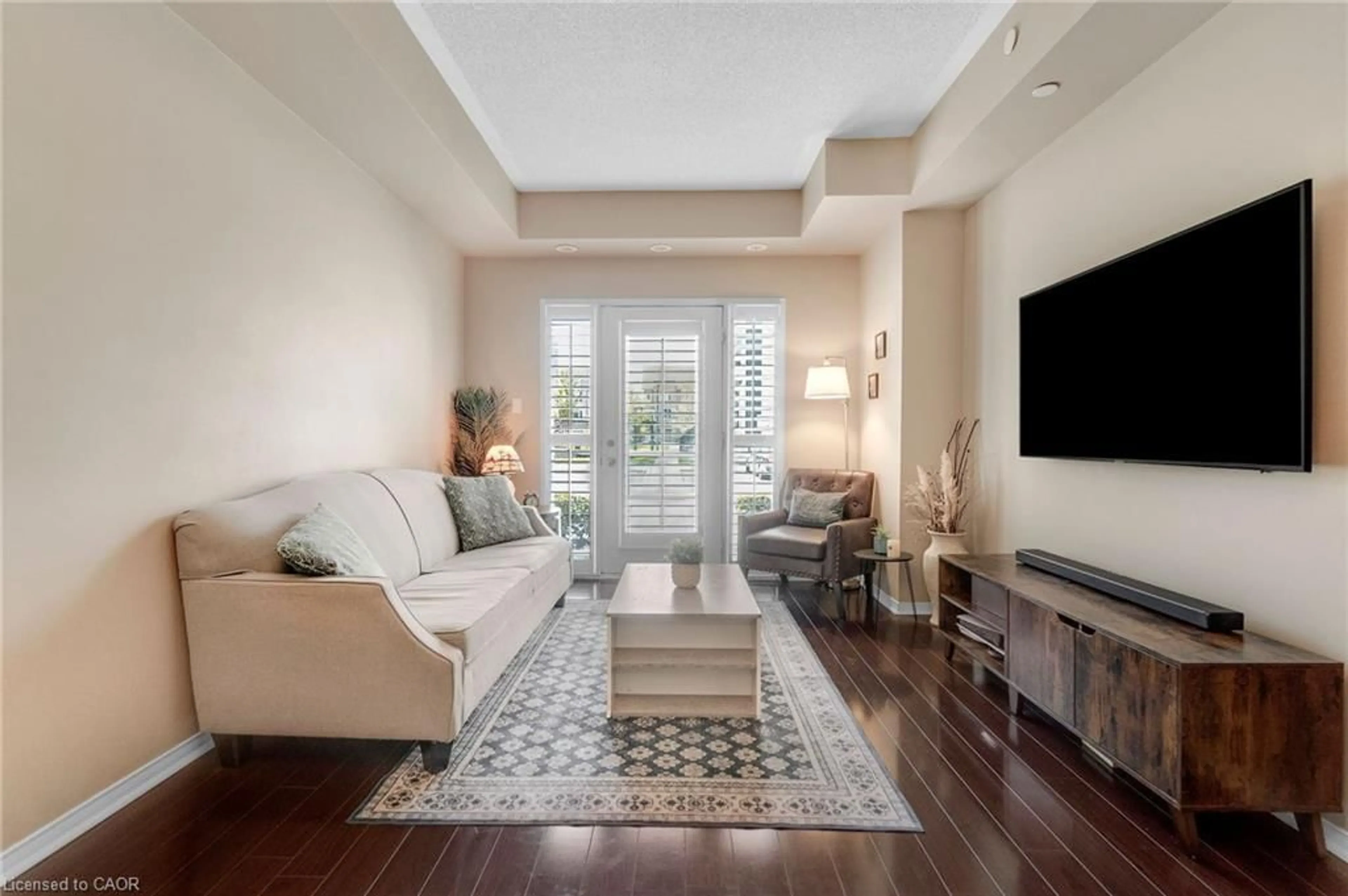 Living room with furniture, unknown for 5150 Winston Churchill Blvd #101, Peel Ontario L5M 0P1