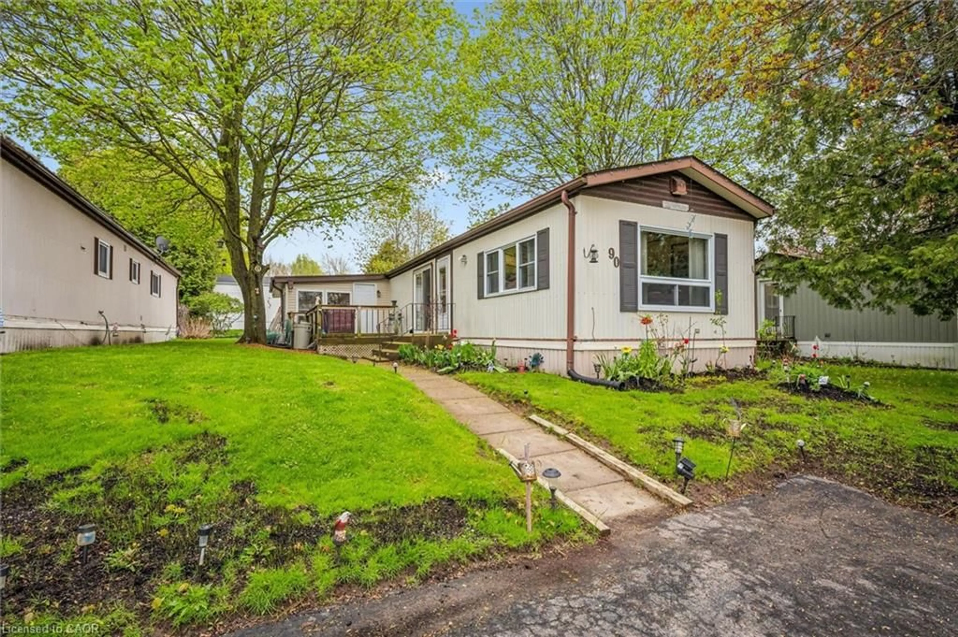 Home with vinyl exterior material, street for 1294 Concession 8 West Conc #90, Flamborough Ontario N0B 2J0