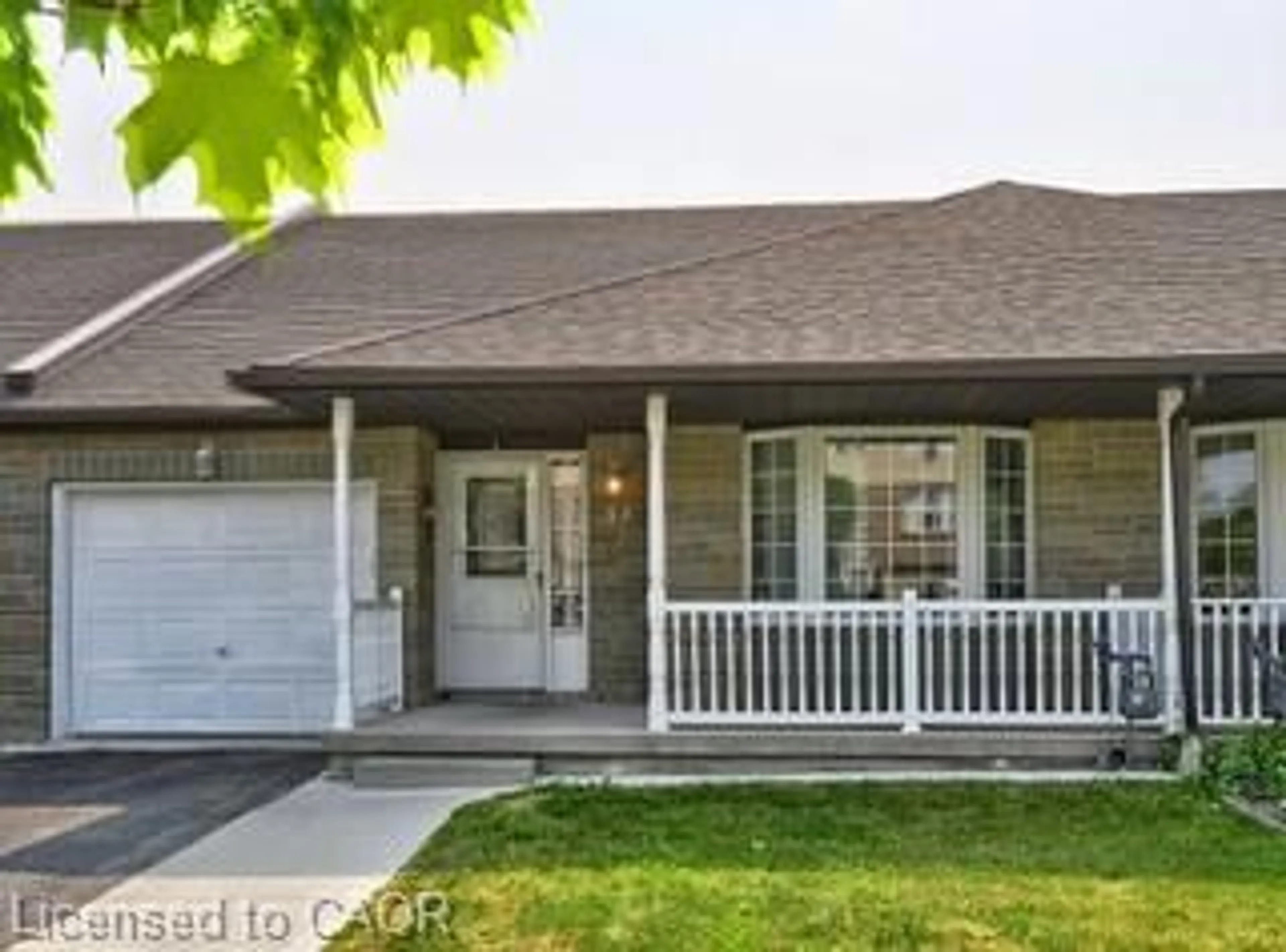 Home with vinyl exterior material, street for 33 Bankside Dr, Kitchener Ontario N2N 3L3