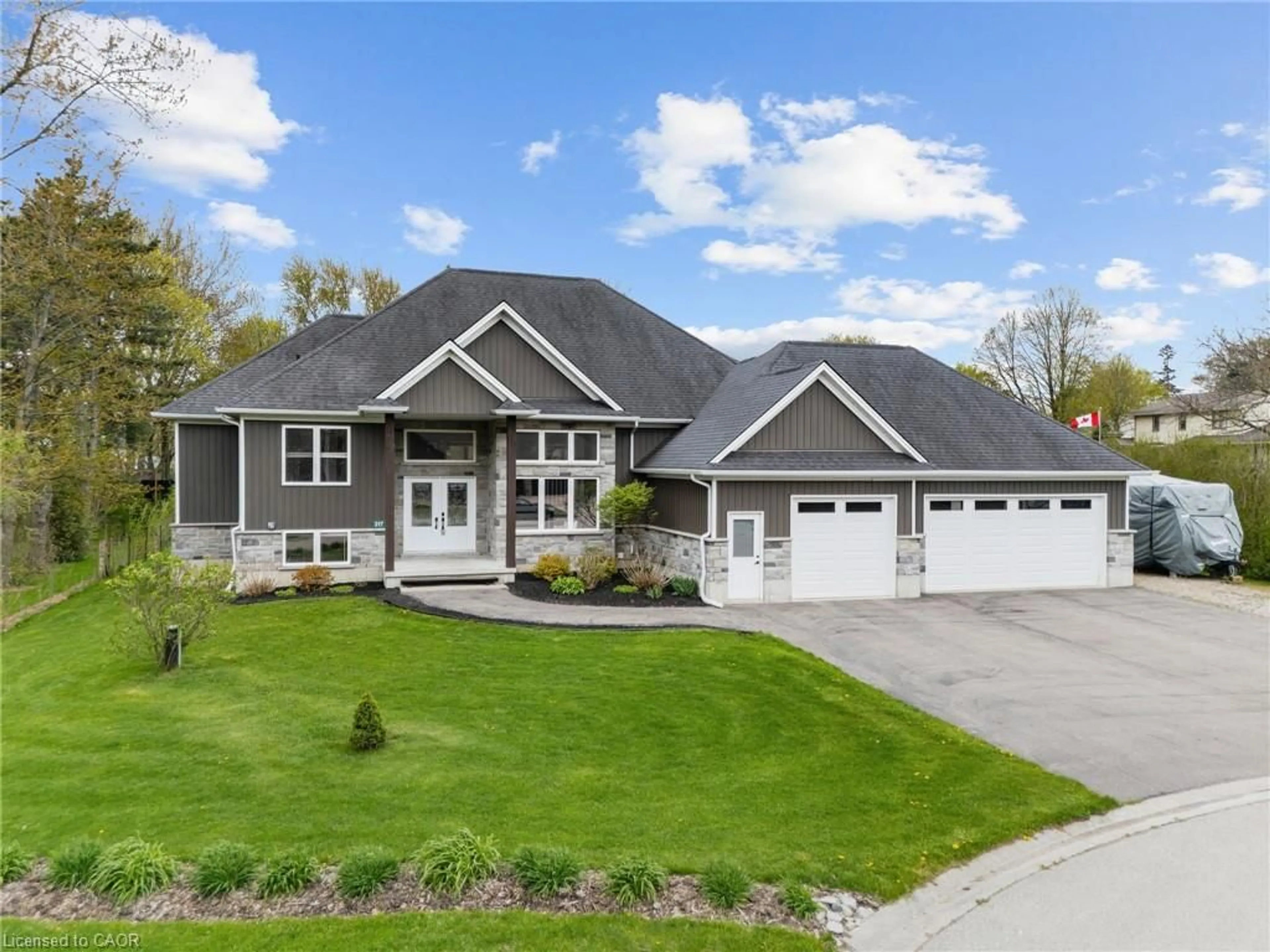 Home with vinyl exterior material, street for 317 Holman Crt, Sebringville Ontario N0K 1X0