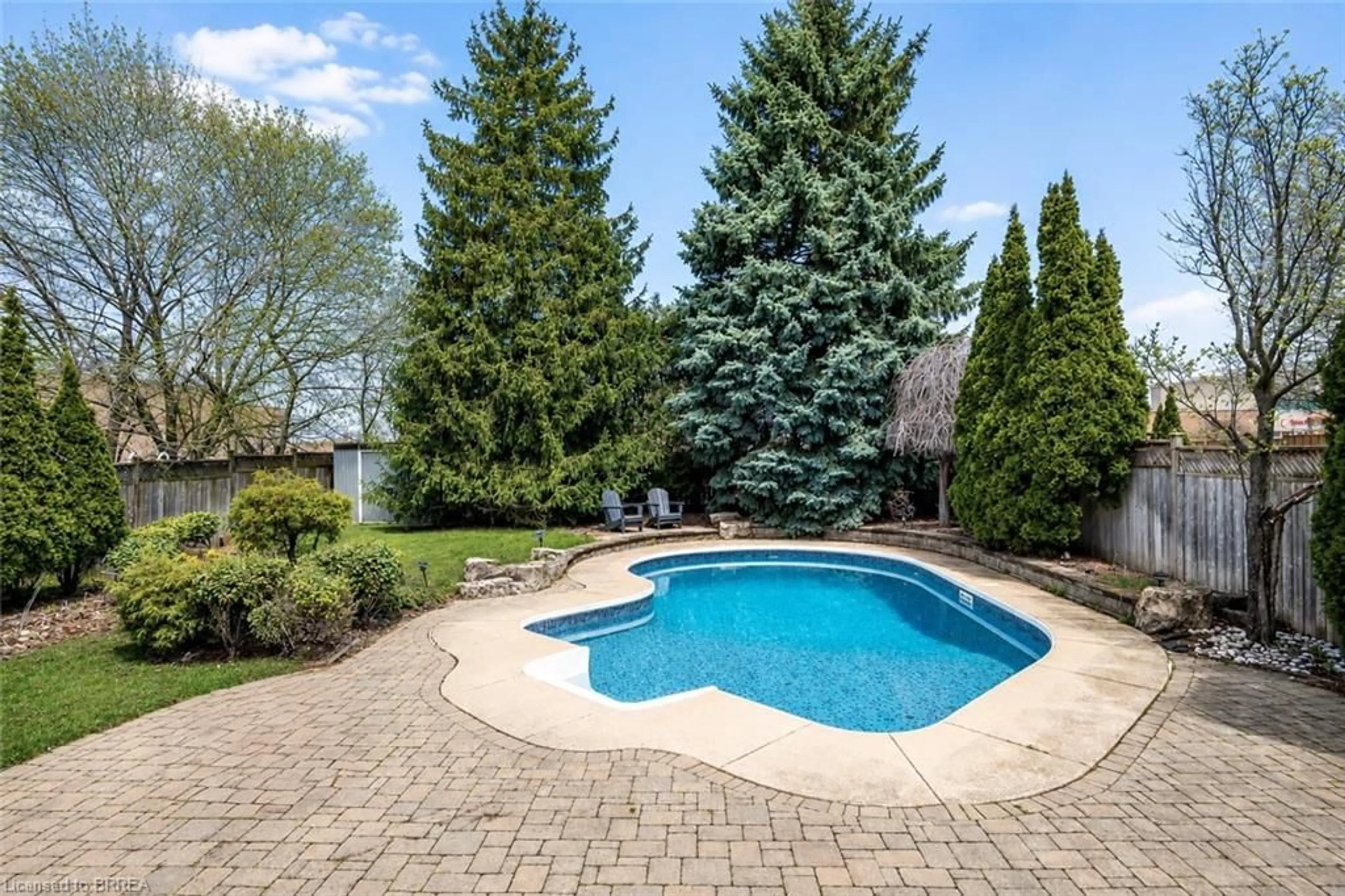 Pool for 759 Childs Dr, Milton Ontario L9T 4L3
