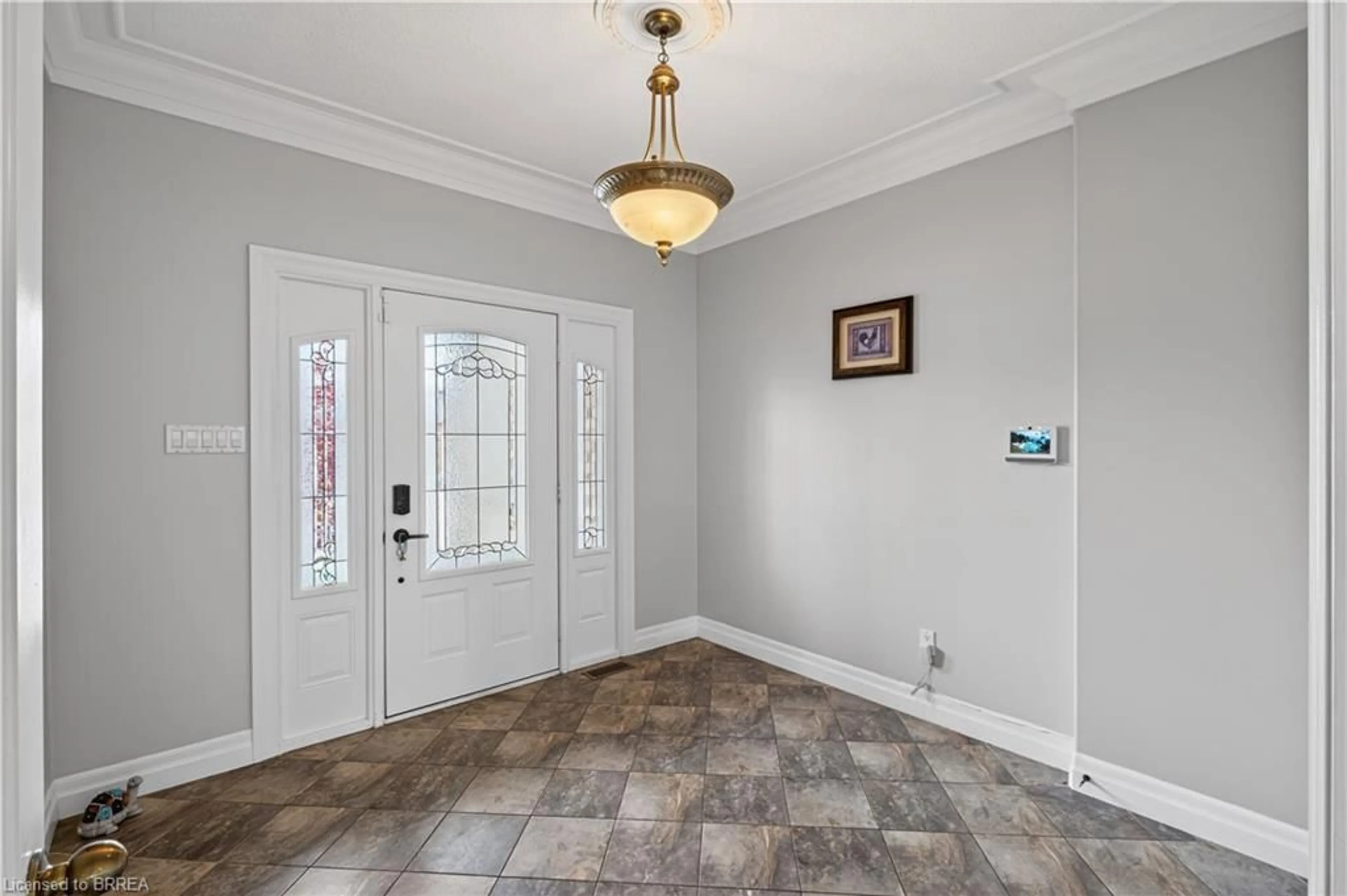 Indoor entryway for 34 Pace Ave, Brantford Ontario N3S 7V4