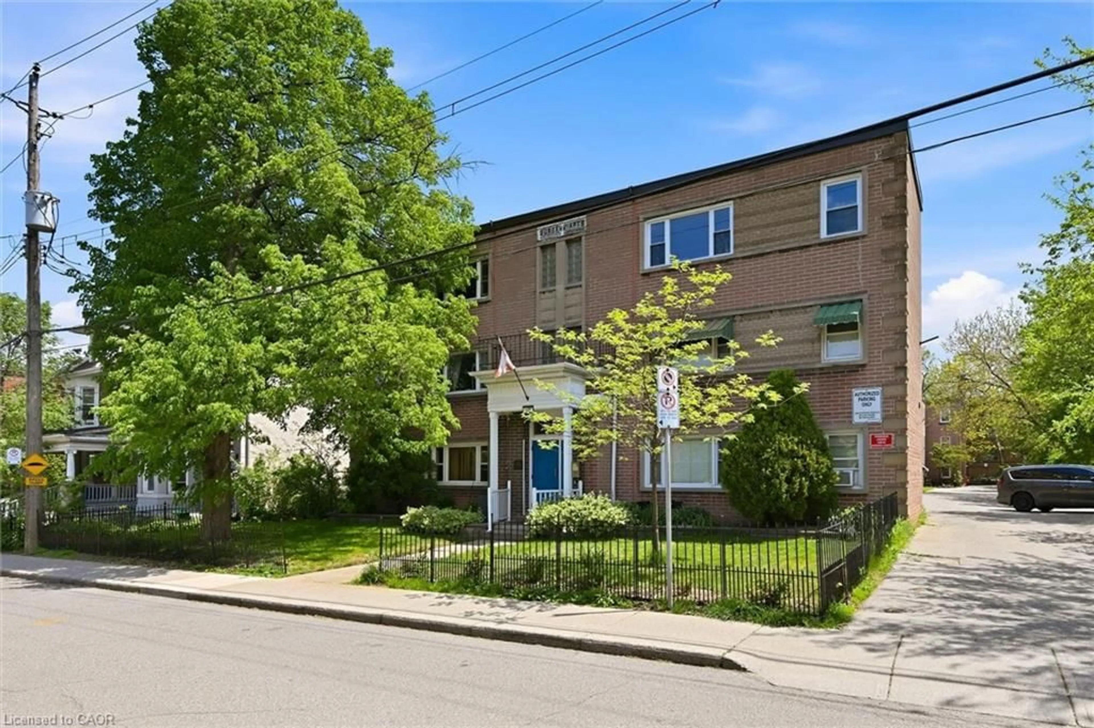 Home with brick exterior material, street for 137 Emerald St #28, Hamilton Ontario L8N 2V4