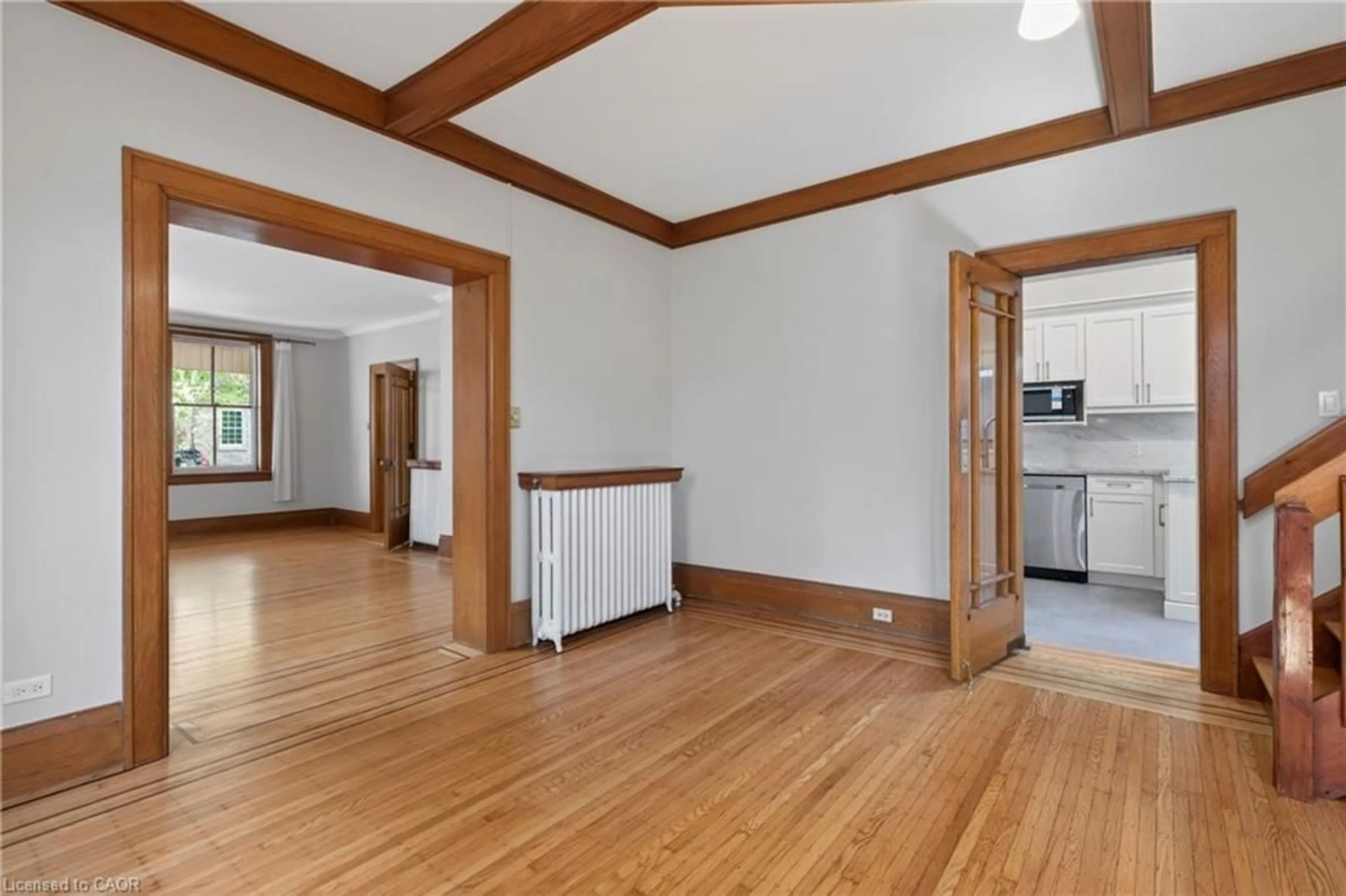 A pic of a room for 303-307 King St, Dundas Ontario L9H 1W3