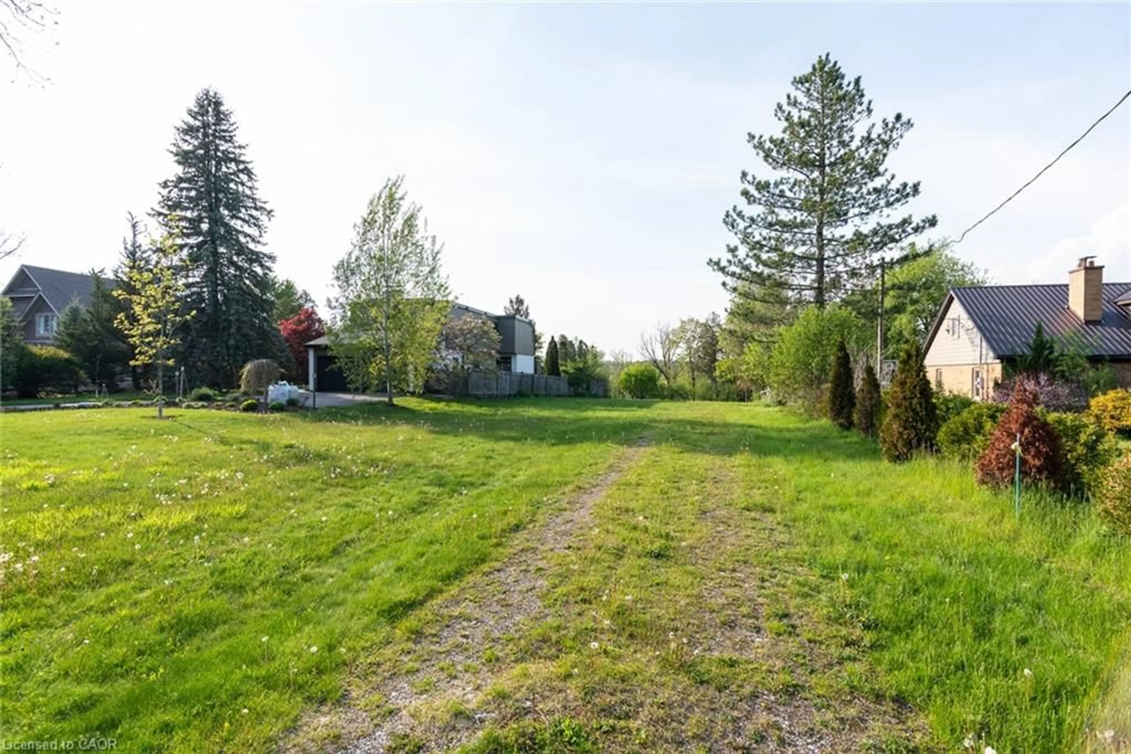 Patio, forest/trees view for 138 Riverbank Dr, Cambridge Ontario N3H 4R6
