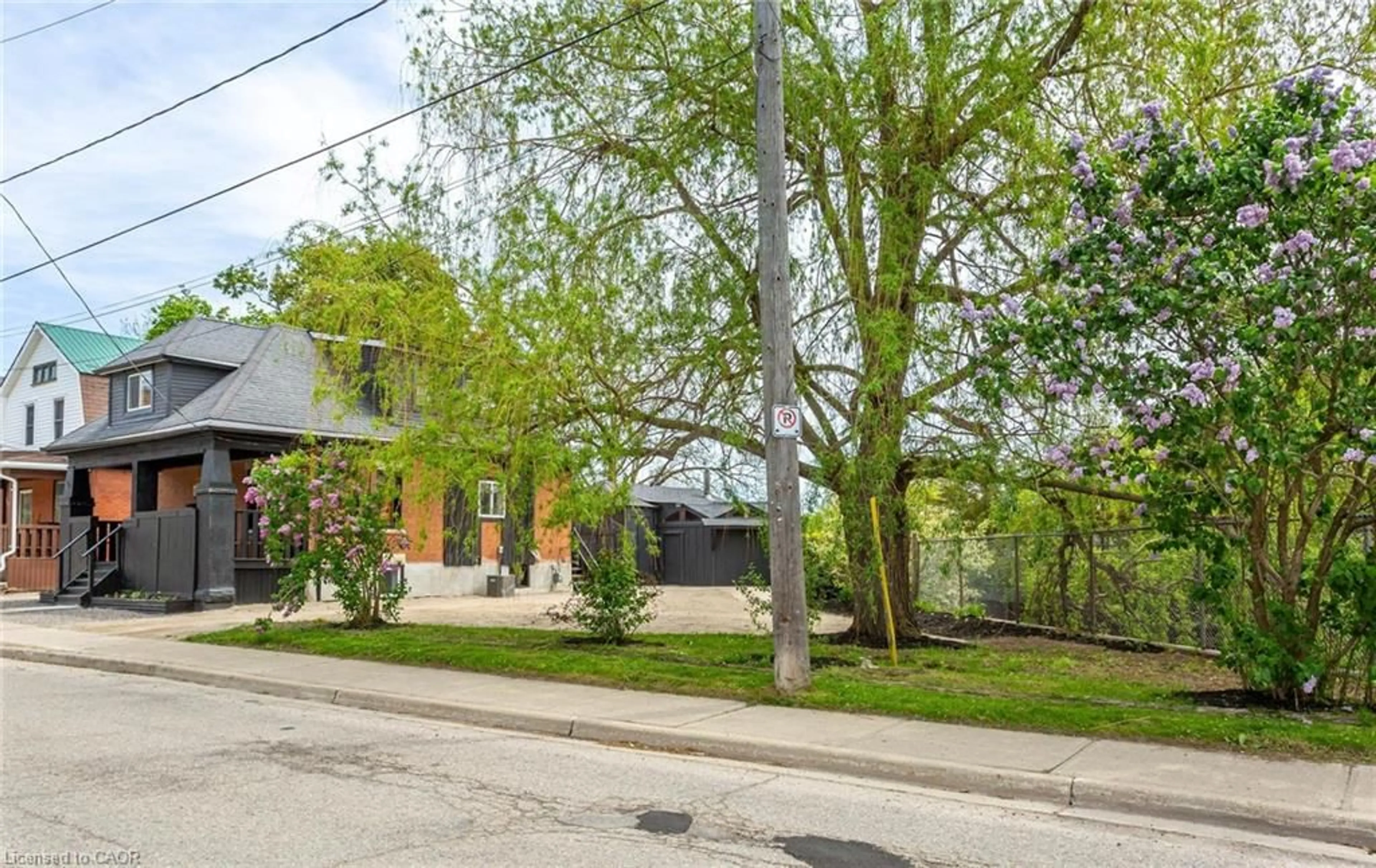Unknown for 193 Madison Ave, Kitchener Ontario N2G 3M7