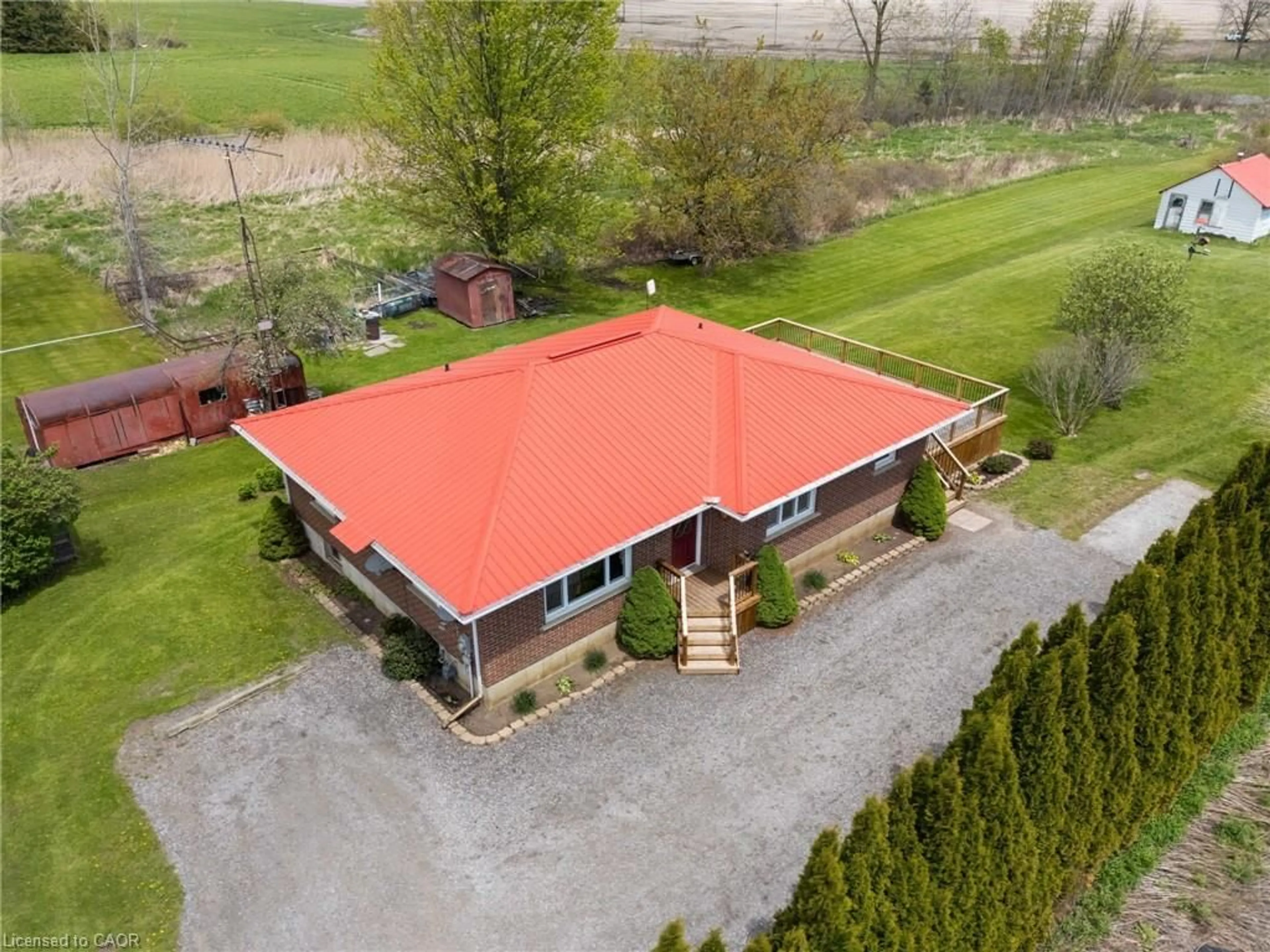 A pic from outside/outdoor area/front of a property/back of a property/a pic from drone, building for 2504 Highway 24, Simcoe Ontario N3Y 4K3
