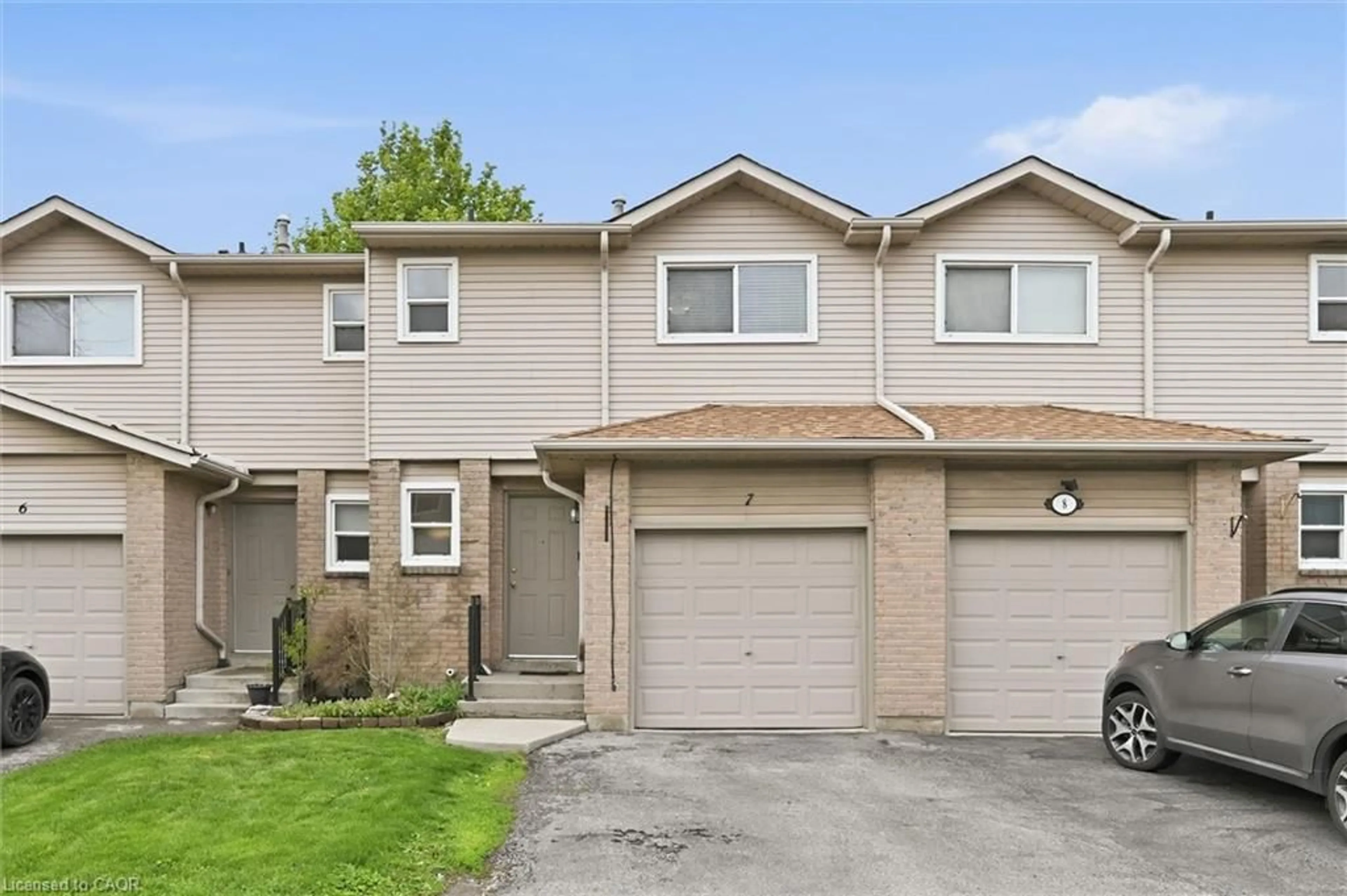 Unknown for 15 Derby St #7, Hamilton Ontario L8W 3T3