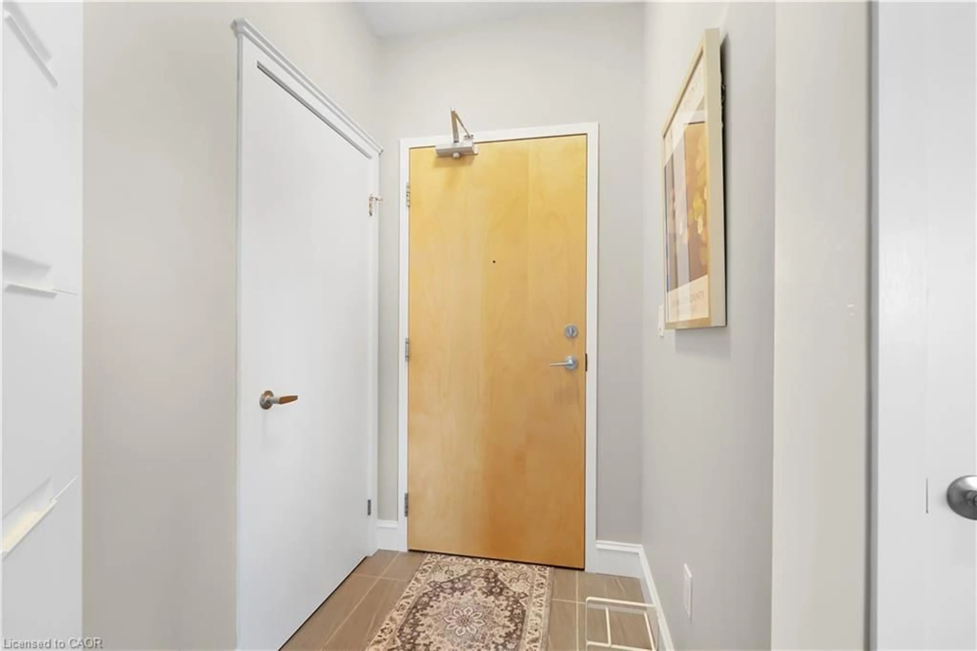 Indoor entryway for 100 Garment St #1007, Kitchener Ontario N2G 0C3