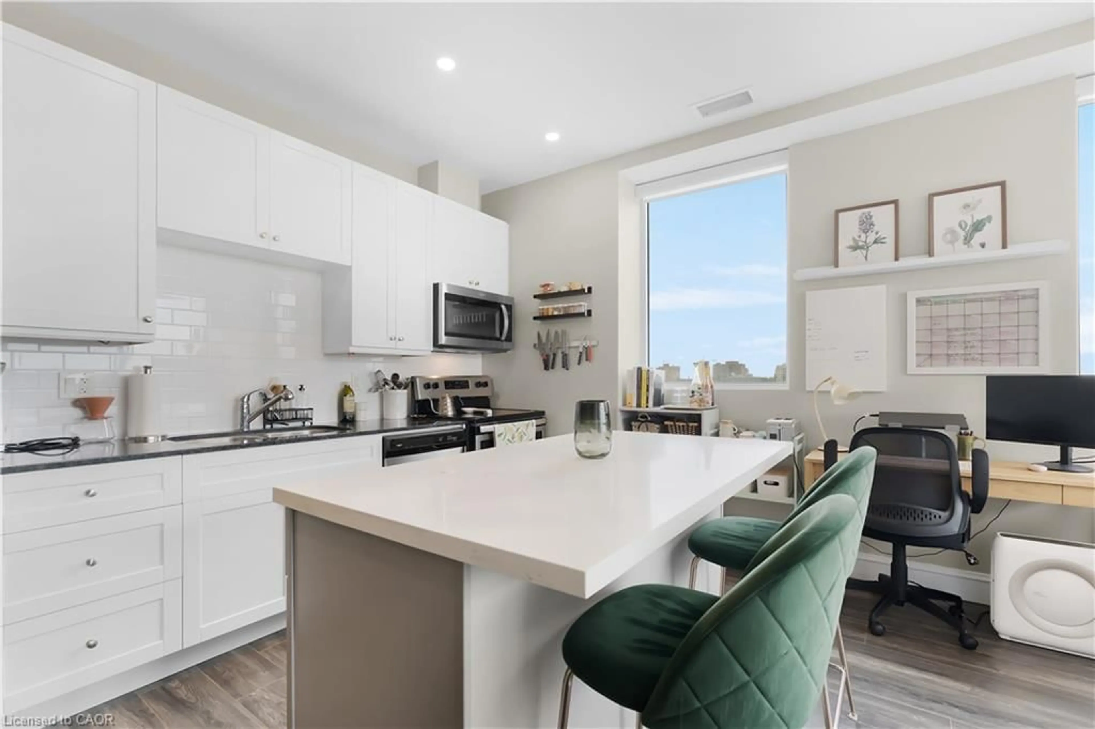 Open concept kitchen, ceramic/tile floor for 100 Garment St #1007, Kitchener Ontario N2G 0C3