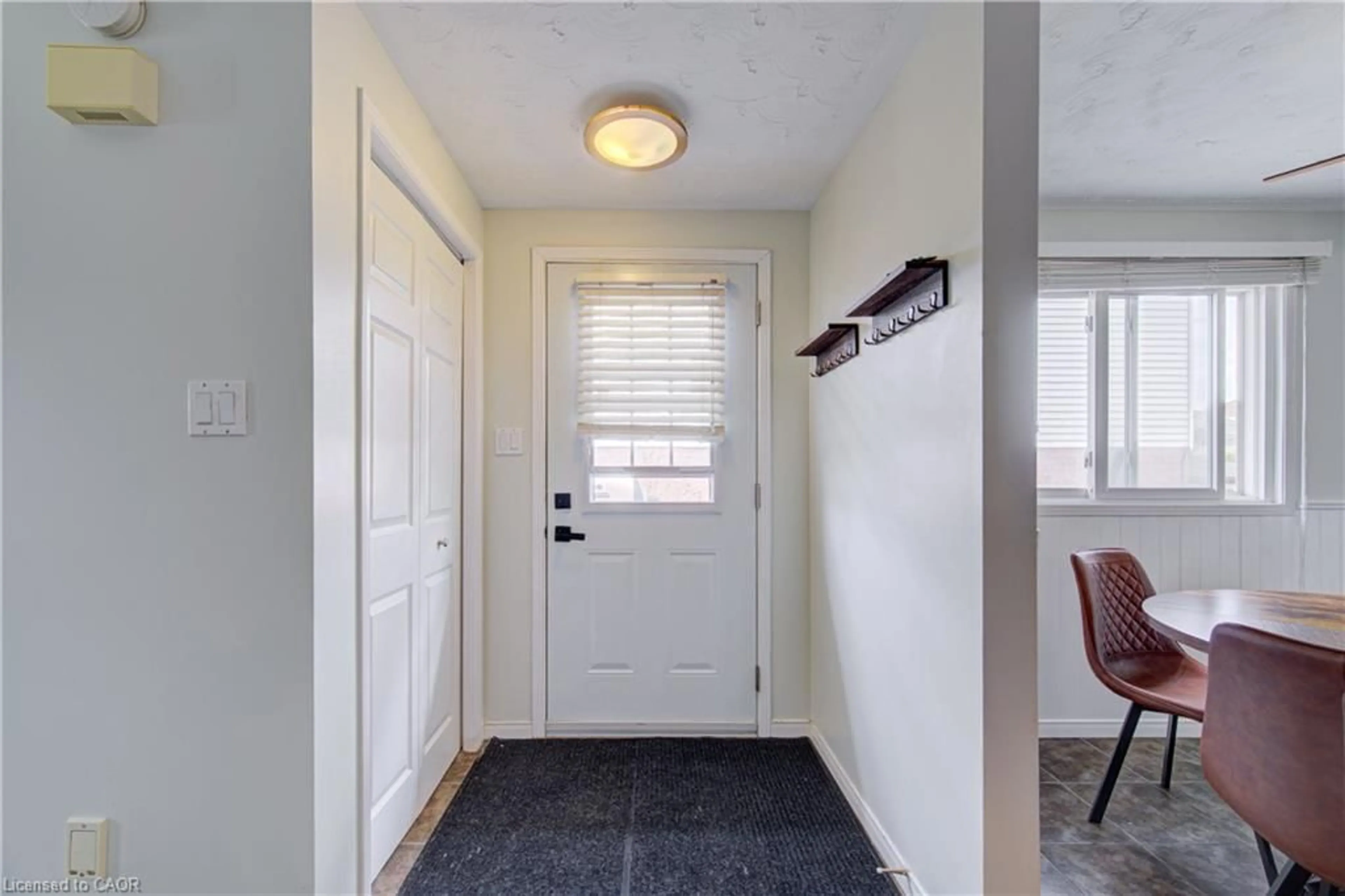 Indoor entryway for 23 Bier Cres, Wilmot Township Ontario N3A 1Y3