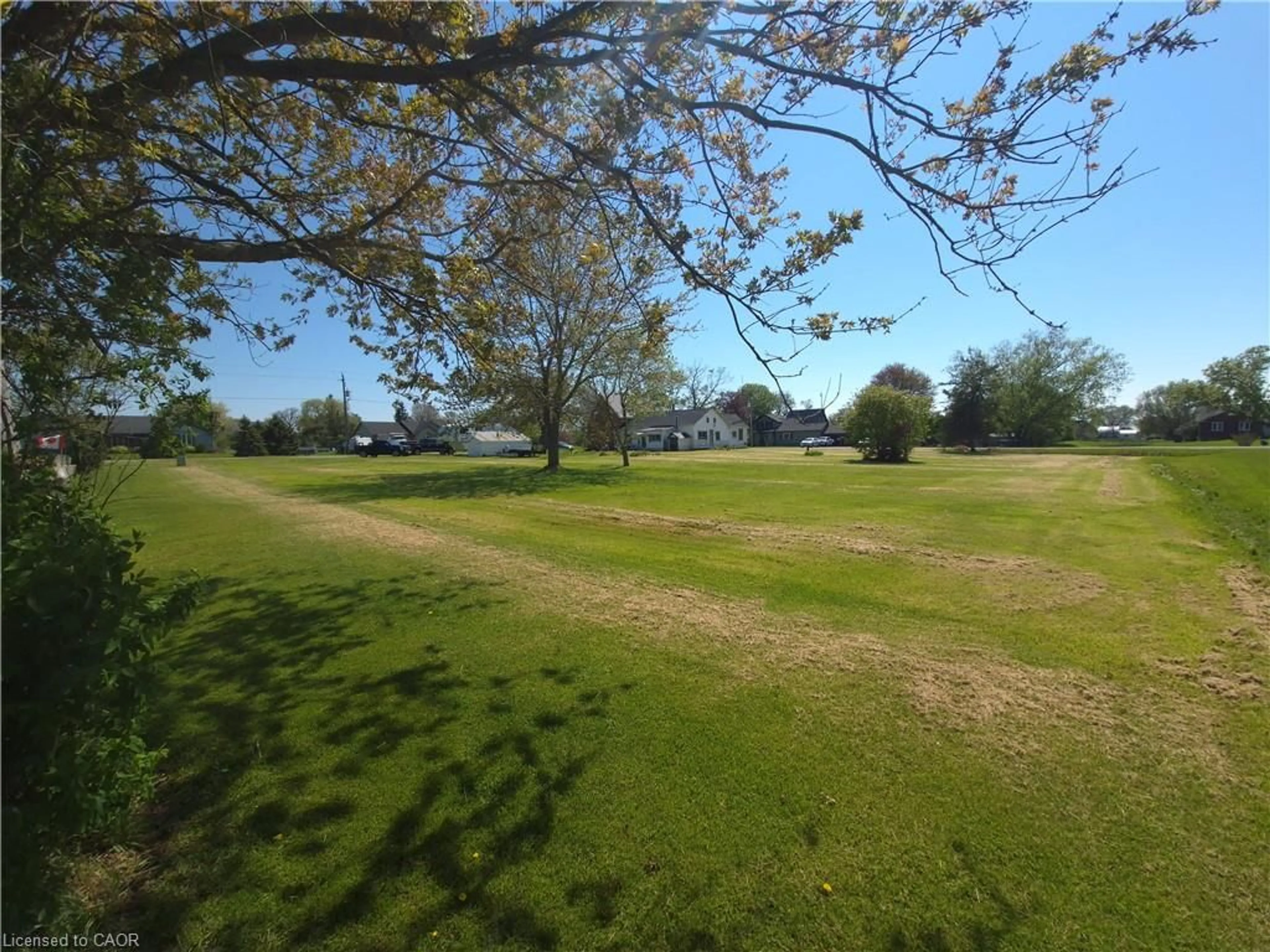A pic from outside/outdoor area/front of a property/back of a property/a pic from drone, unknown for 6219 Rainham Rd, Dunnville Ontario N1A 2W8