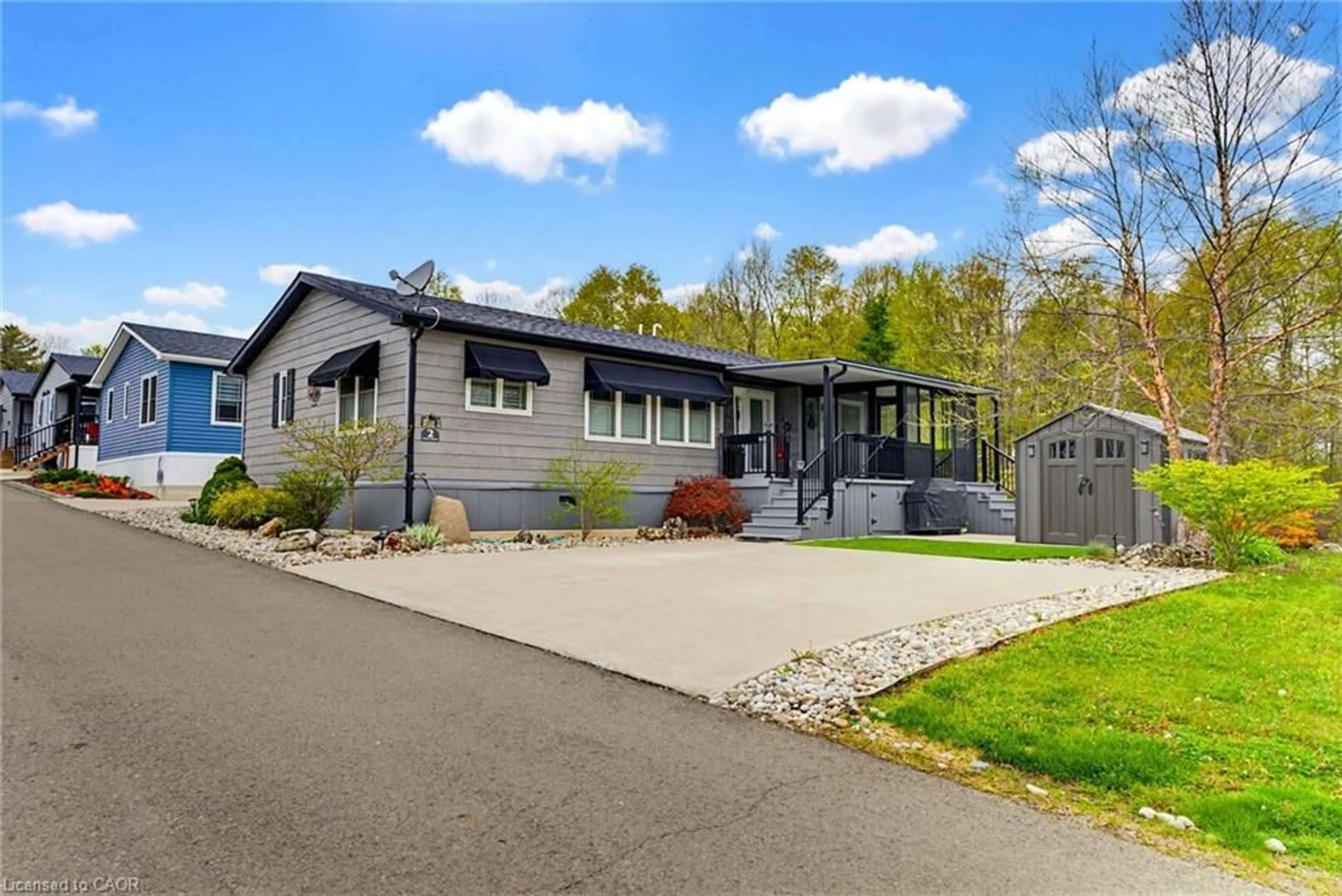 Home with vinyl exterior material, street for 4449 Milburough Line #2 Cedar Street, Burlington Ontario L7P 0C2