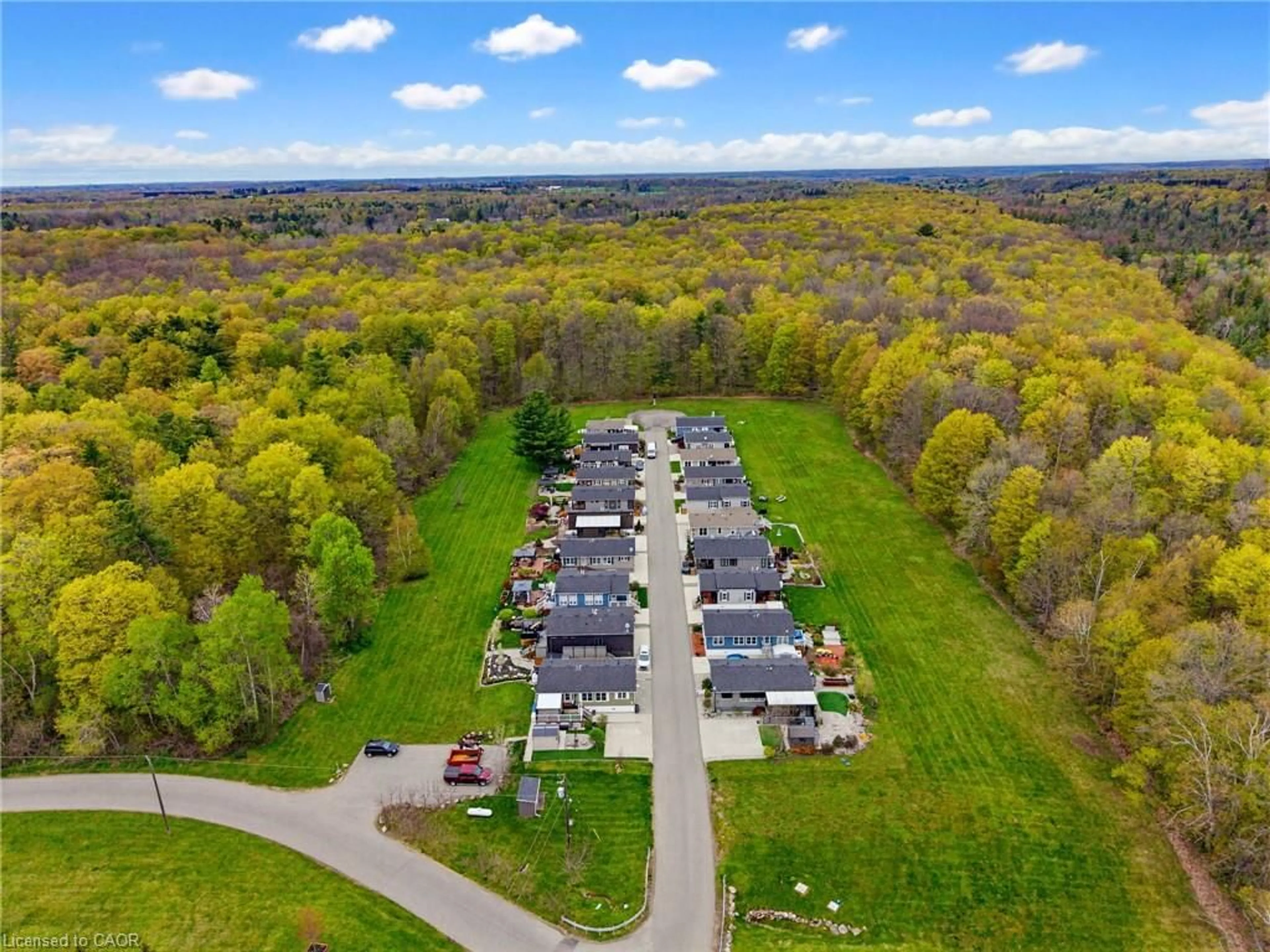 A pic from outside/outdoor area/front of a property/back of a property/a pic from drone, unknown for 4449 Milburough Line #2 Cedar Street, Burlington Ontario L7P 0C2