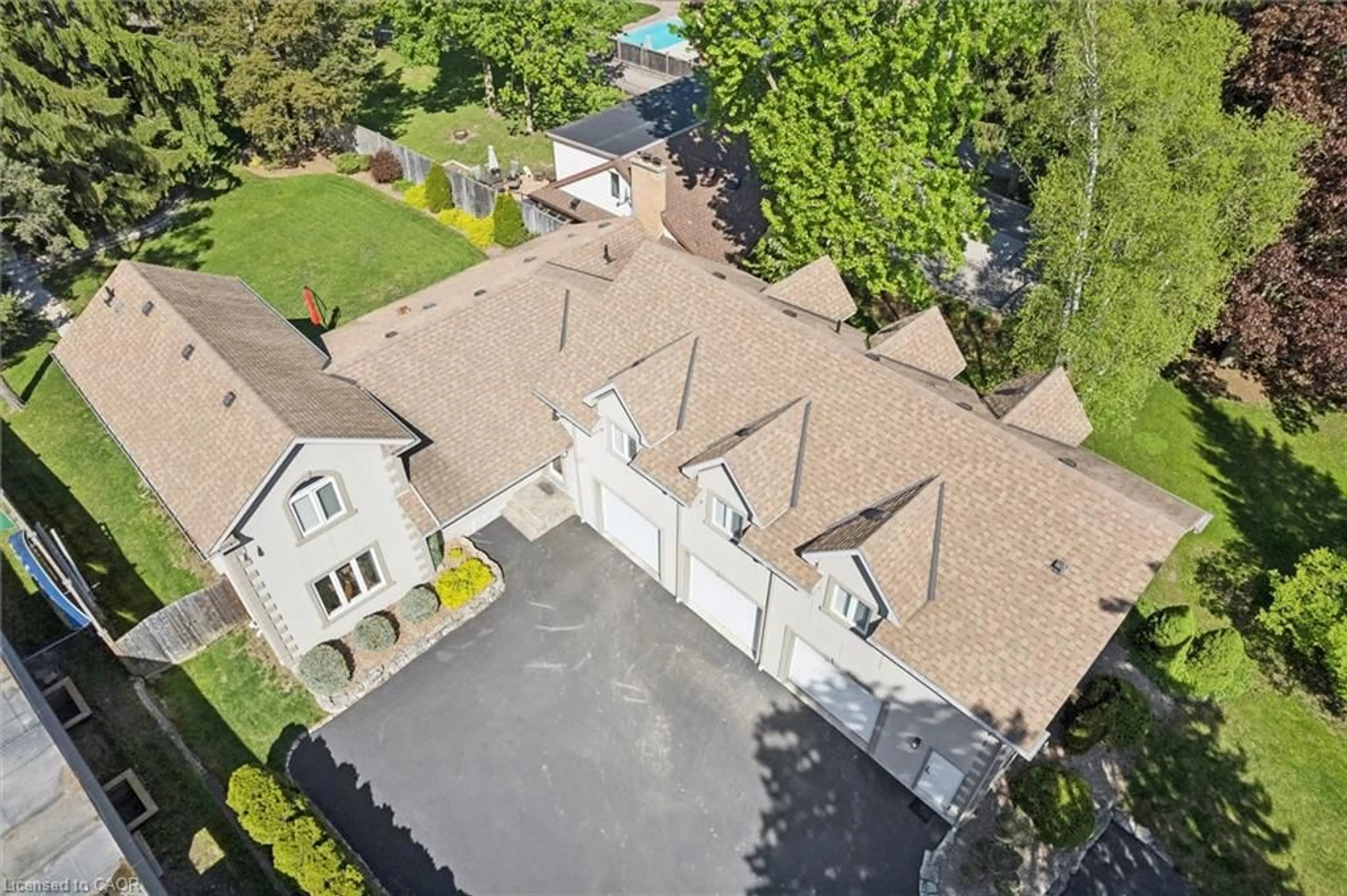 A pic from outside/outdoor area/front of a property/back of a property/a pic from drone, street for 57 Margaret Ave, Waterloo Ontario N2J 2C8