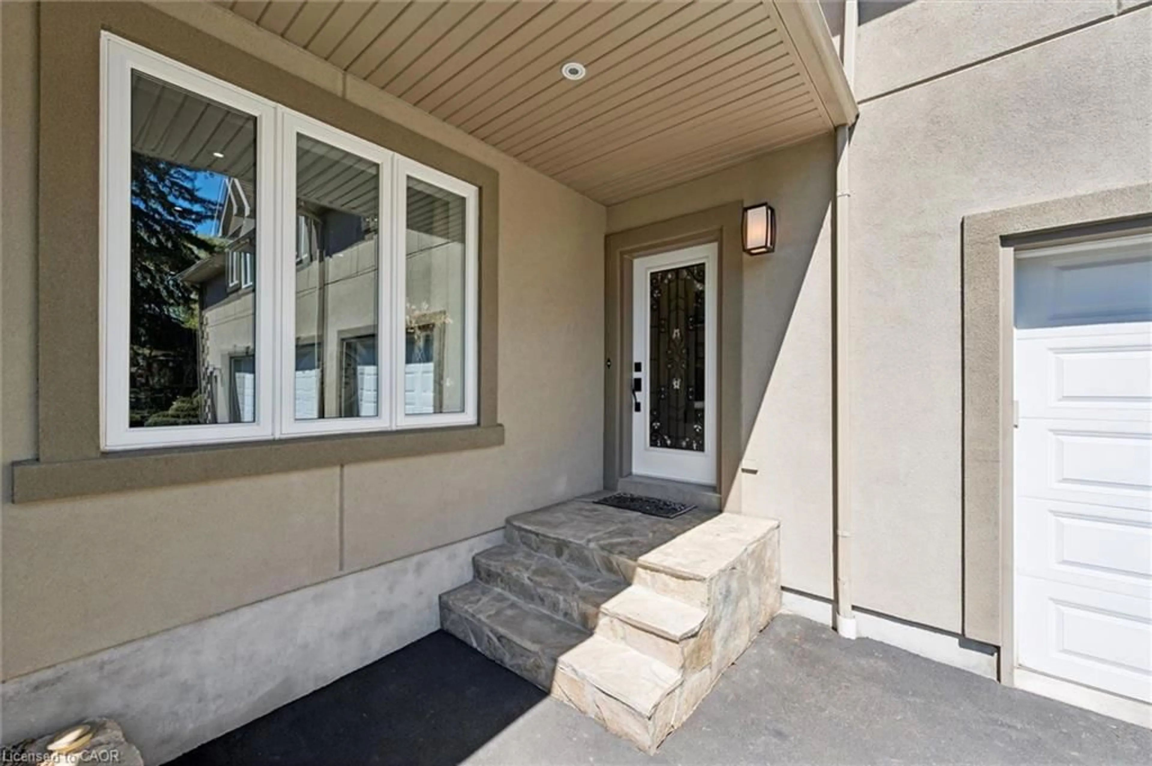Indoor entryway for 57 Margaret Ave, Waterloo Ontario N2J 2C8