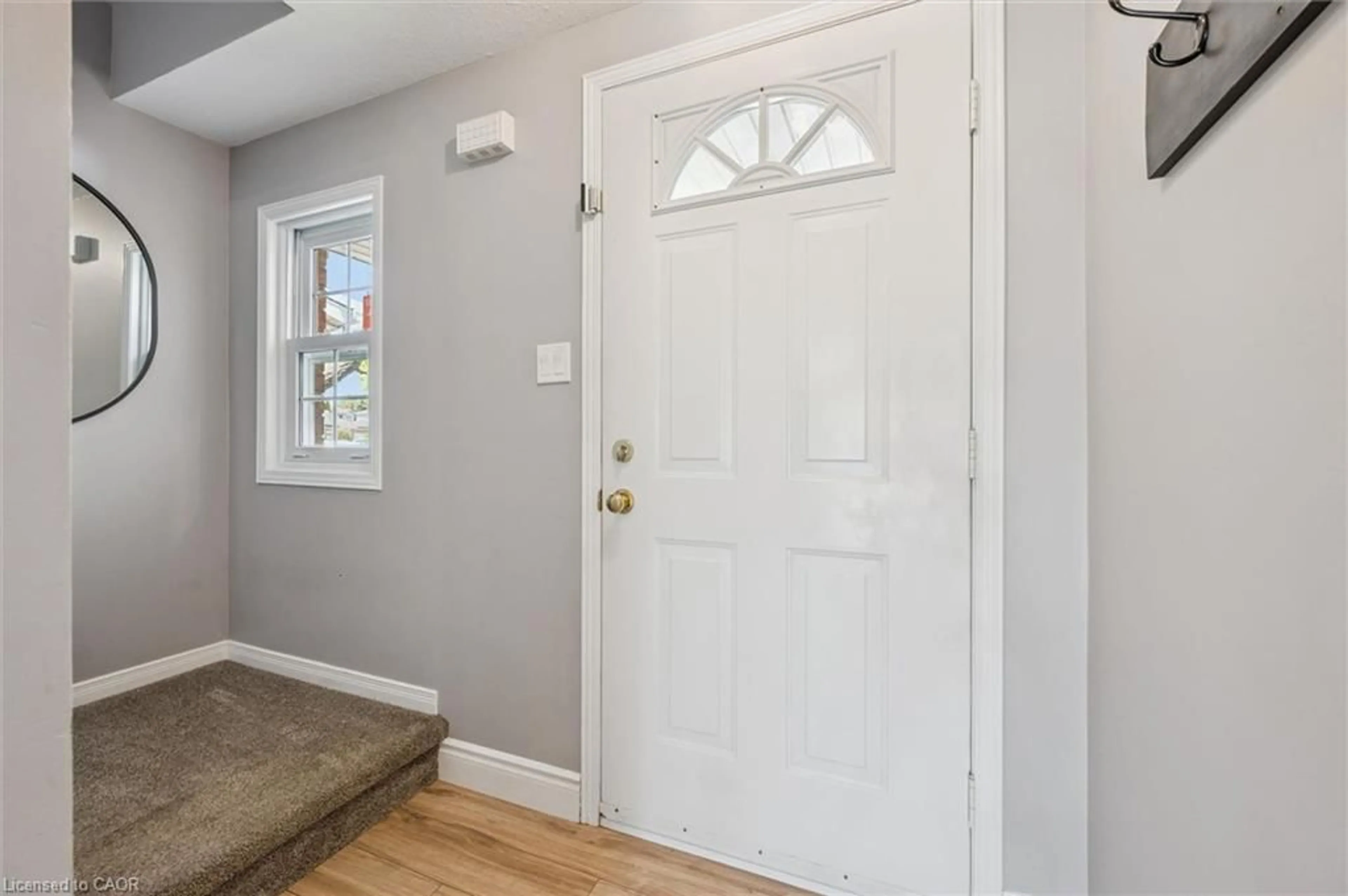 Indoor entryway for 63 Watercress Crt, Kitchener Ontario N2E 3S7