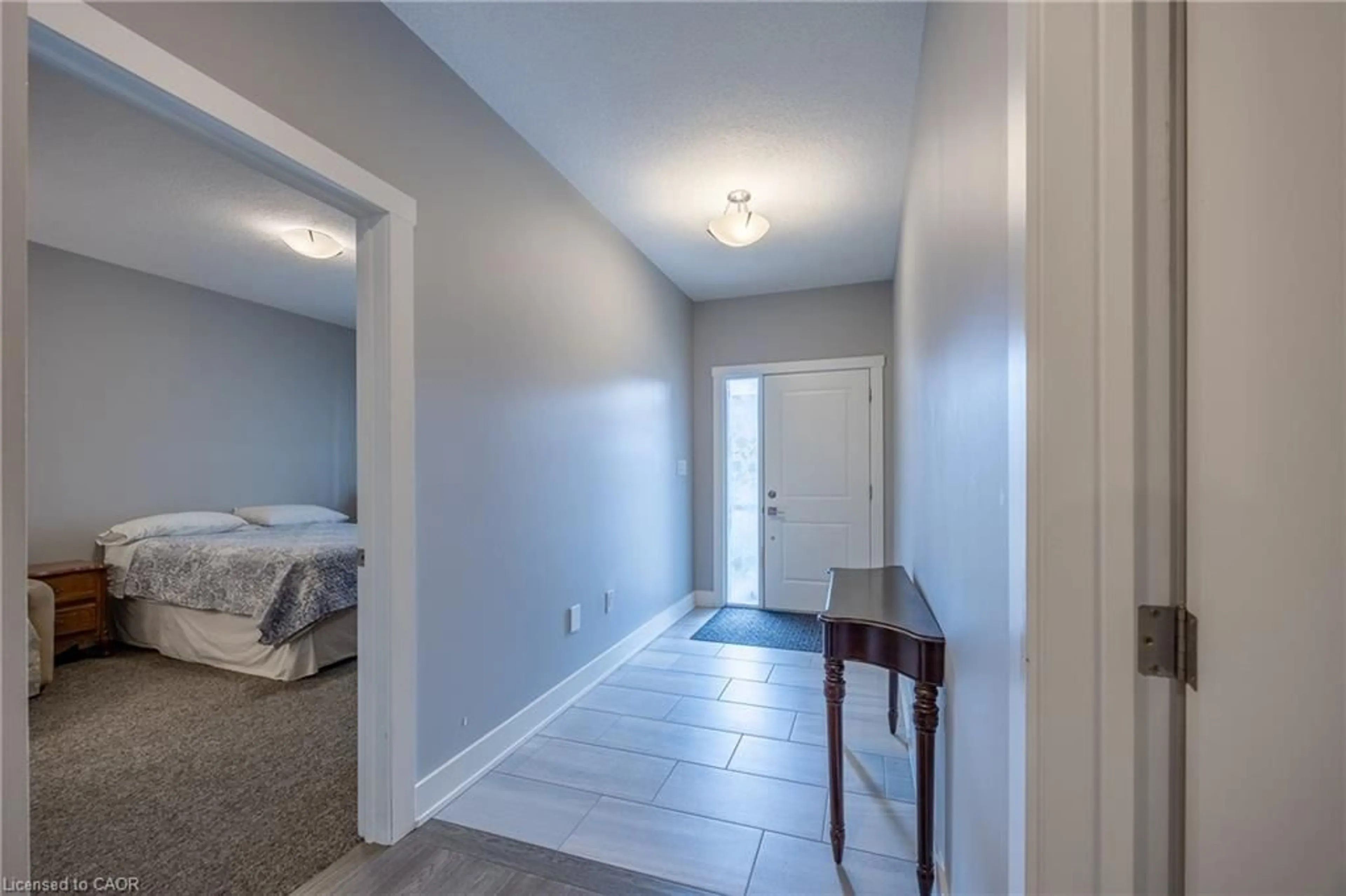 Indoor entryway for 9 Pursel St, Waterford Ontario N0E 1Y0