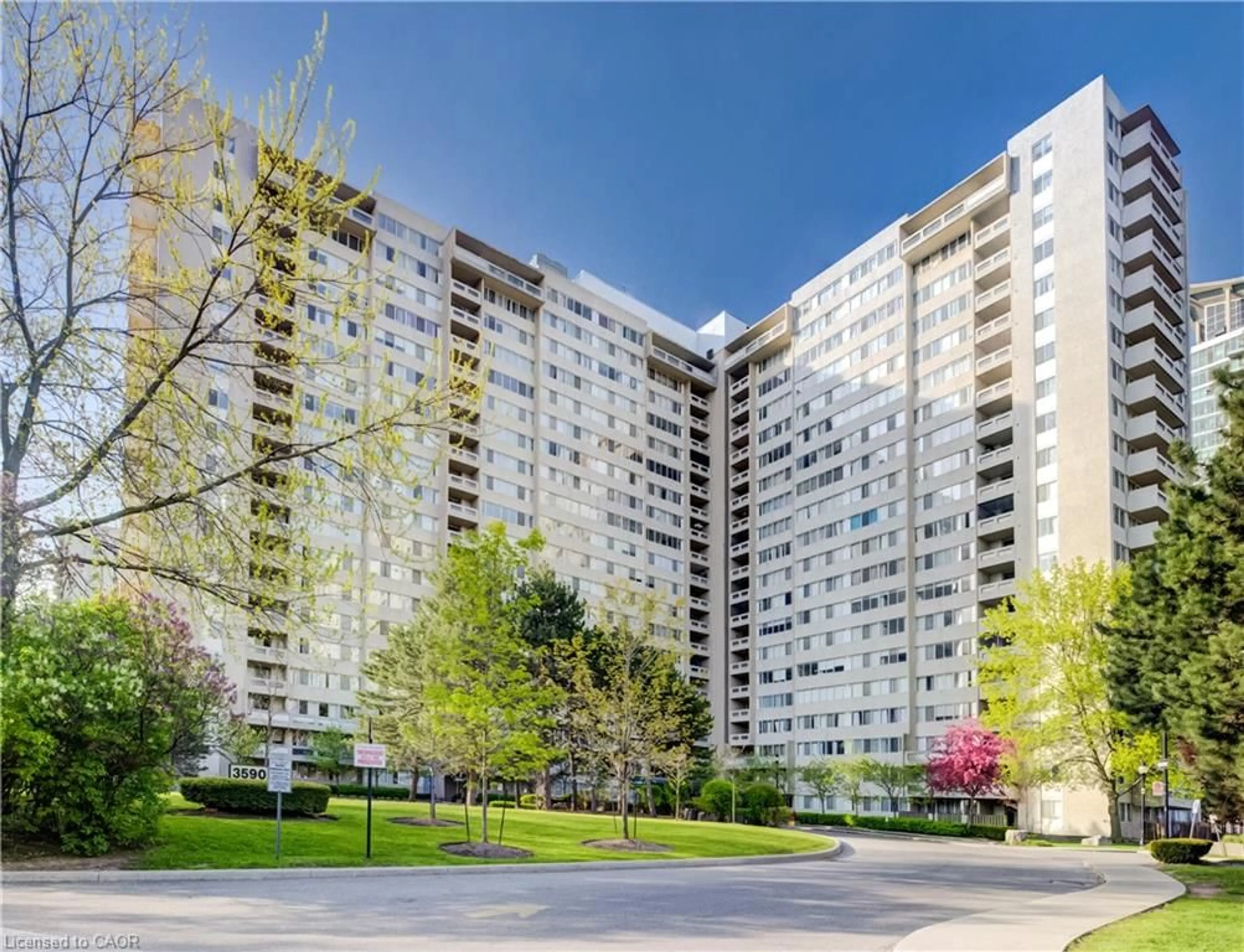 Unknown for 3590 Kaneff Cres #2013, Mississauga Ontario L5A 3X3