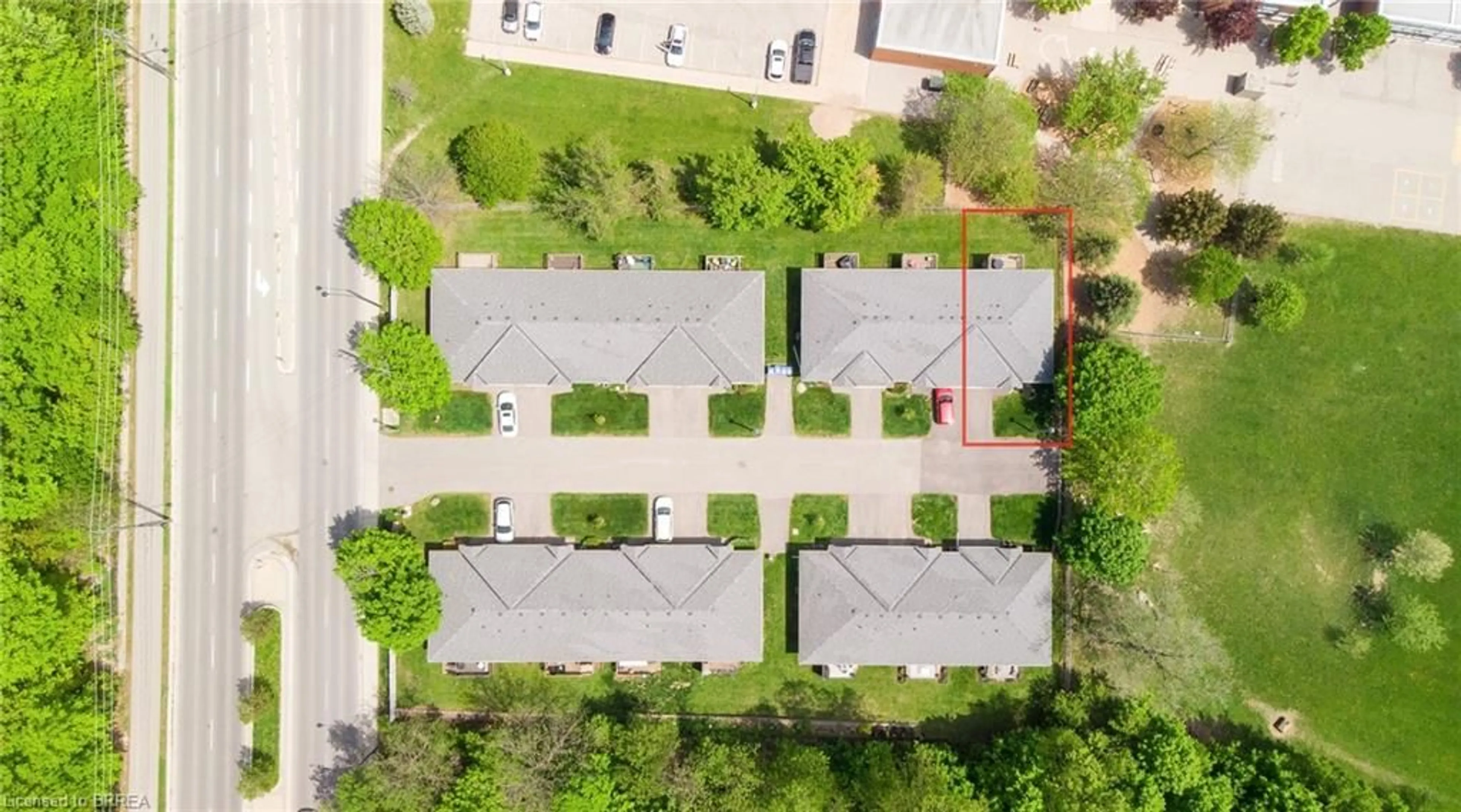 A pic from outside/outdoor area/front of a property/back of a property/a pic from drone, street for 219 Shellard Lane #8, Brantford Ontario N3T 0B8