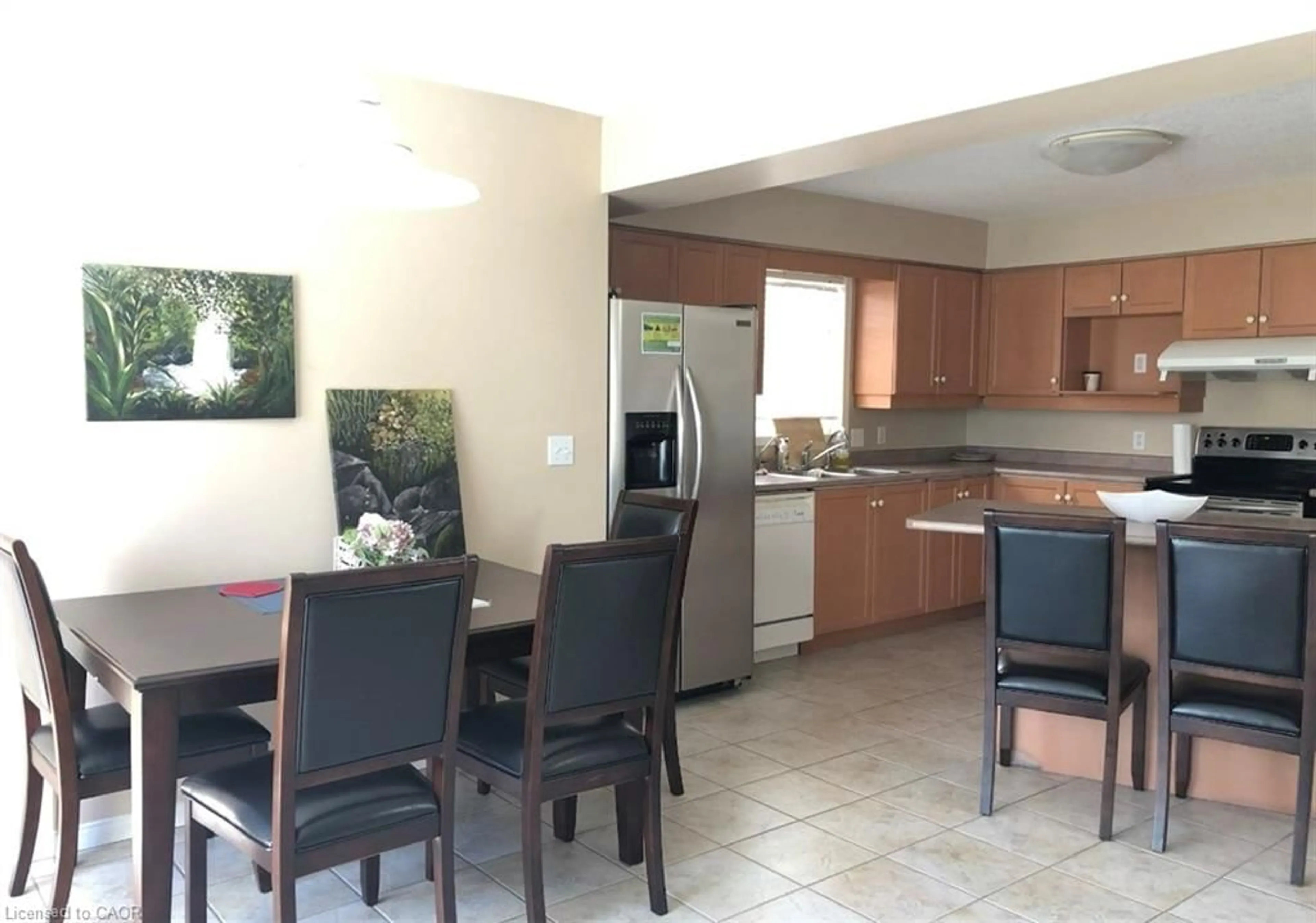 Open concept kitchen, ceramic/tile floor for 350 Havendale Cres, Waterloo Ontario N2T 2T2