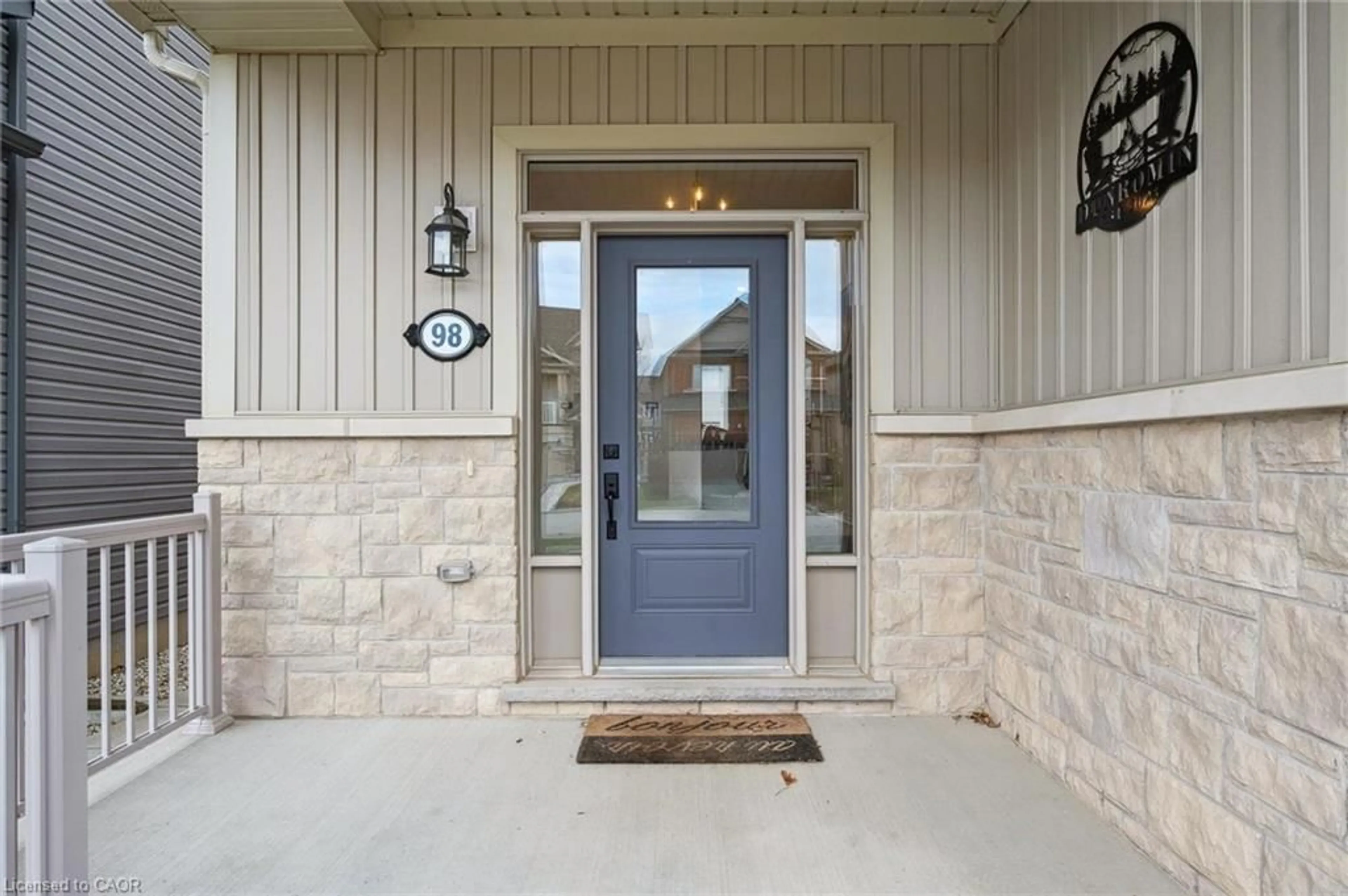 Indoor entryway for 98 Kay Cres, Fergus Ontario N1M 0G2