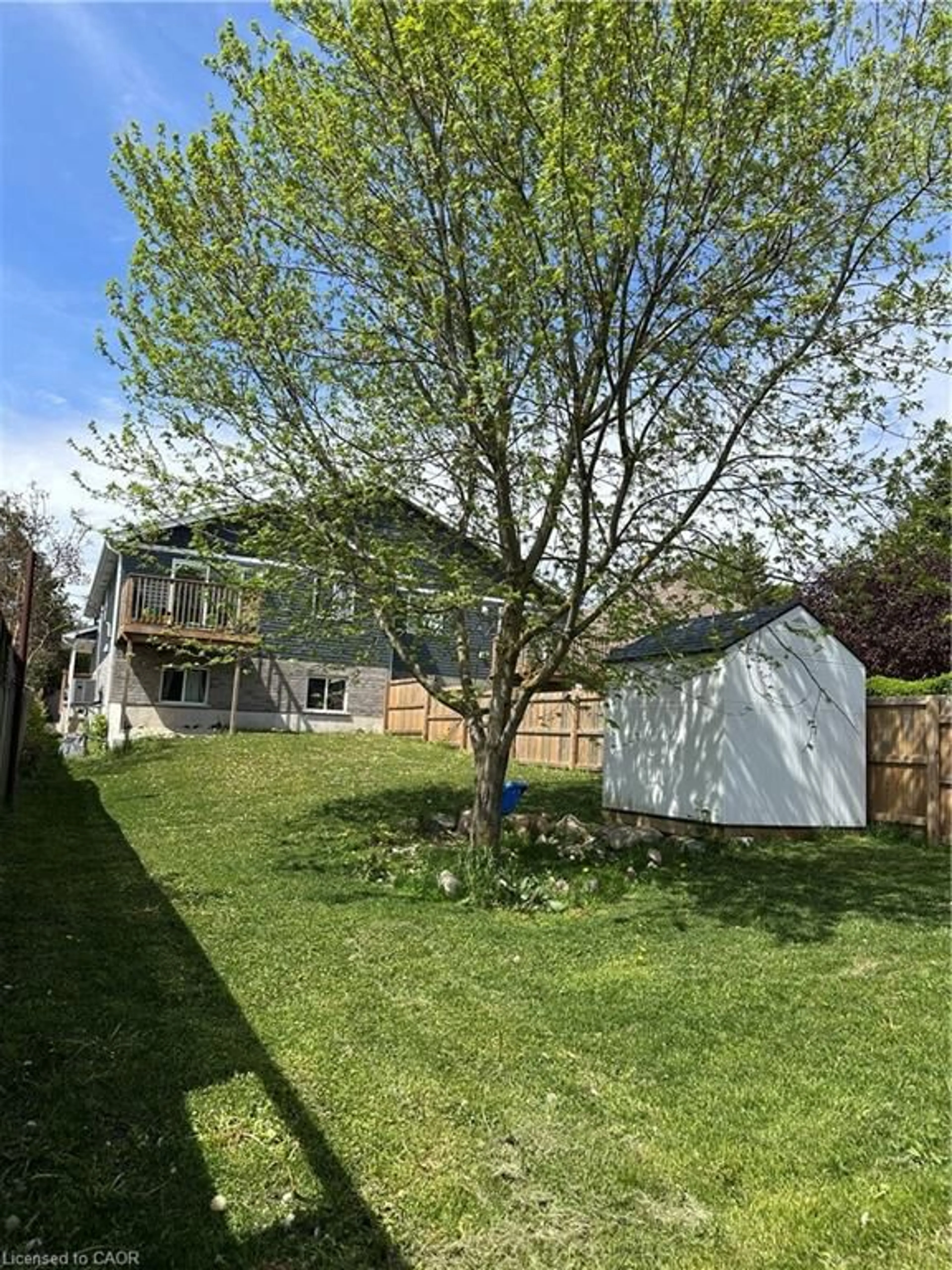 A pic from outside/outdoor area/front of a property/back of a property/a pic from drone, street for 320 Nelson St, Palmerston Ontario N0G 2P0