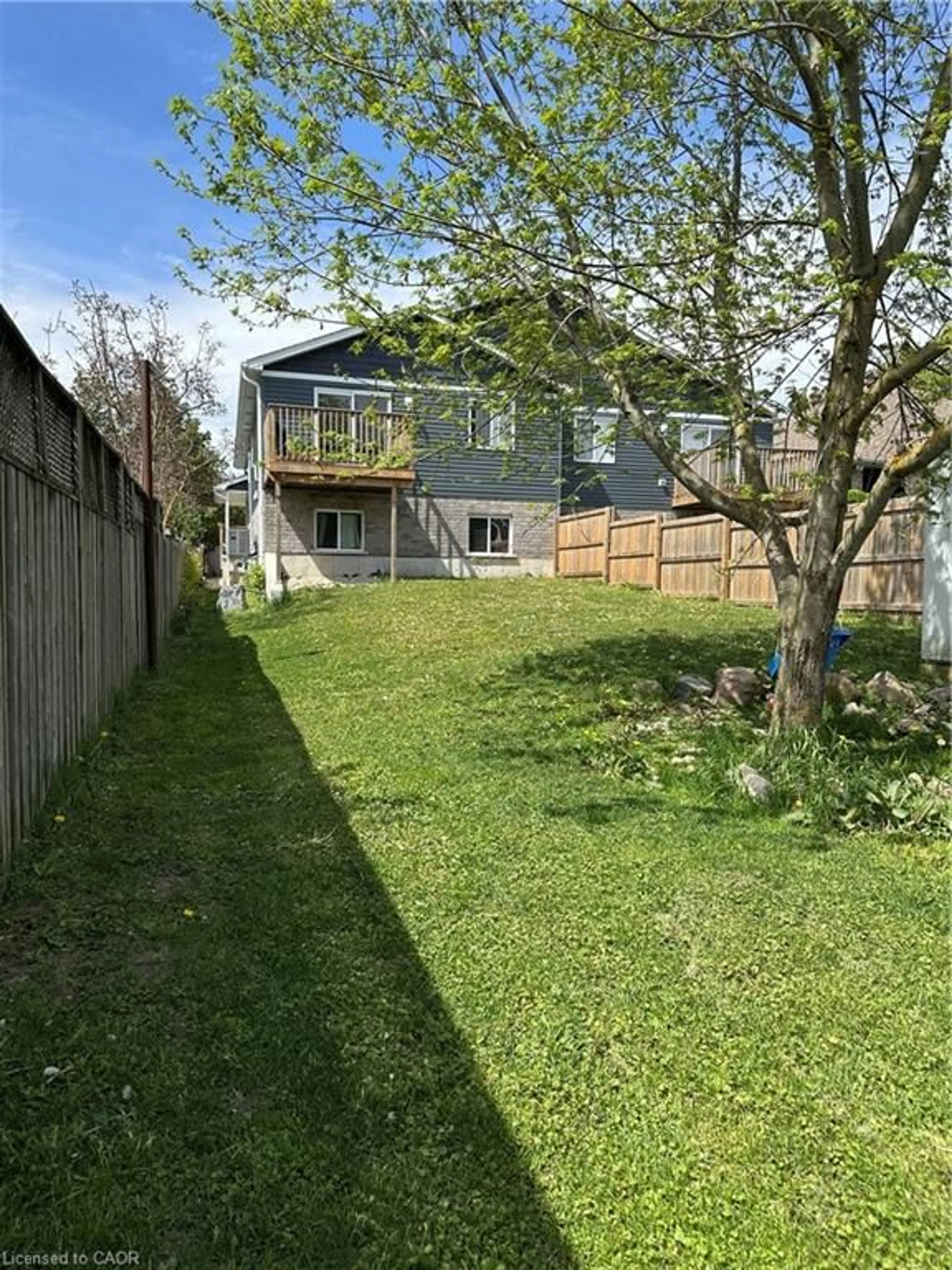 A pic from outside/outdoor area/front of a property/back of a property/a pic from drone, street for 320 Nelson St, Palmerston Ontario N0G 2P0