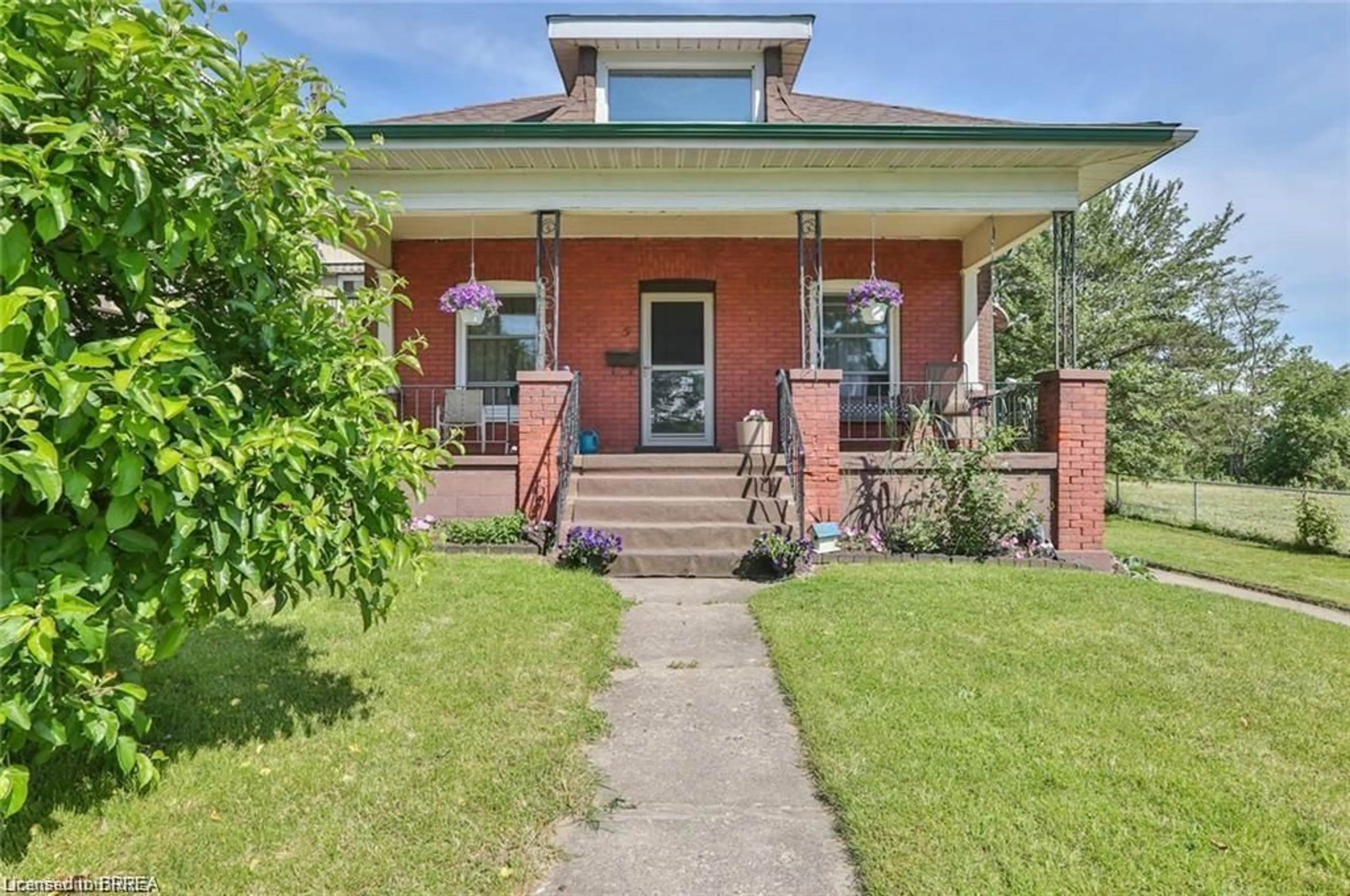 Unknown for 5 Cloverdale Ave, Brantford Ontario N3R 3X7