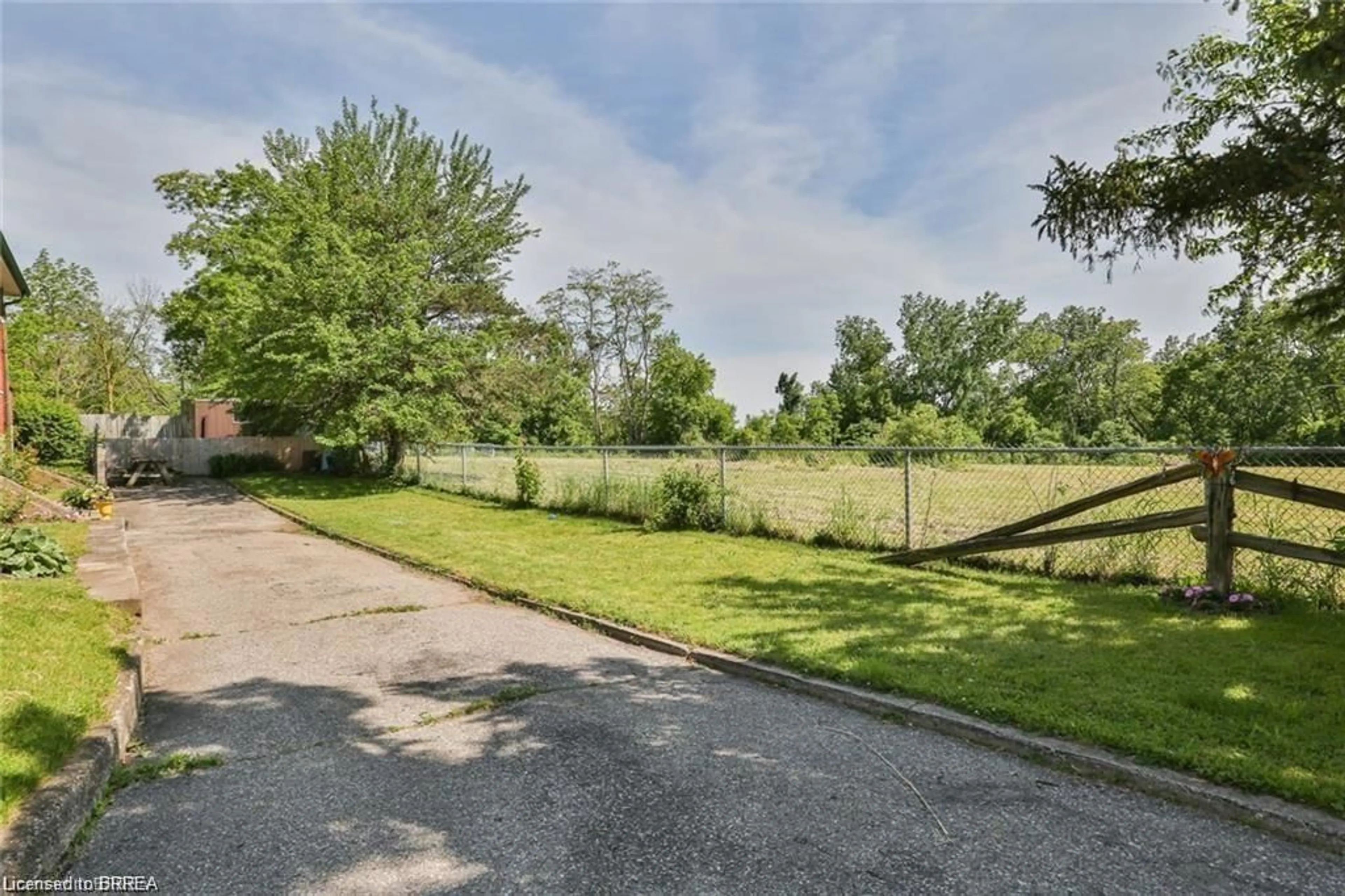 A pic from outside/outdoor area/front of a property/back of a property/a pic from drone, unknown for 5 Cloverdale Ave, Brantford Ontario N3R 3X7