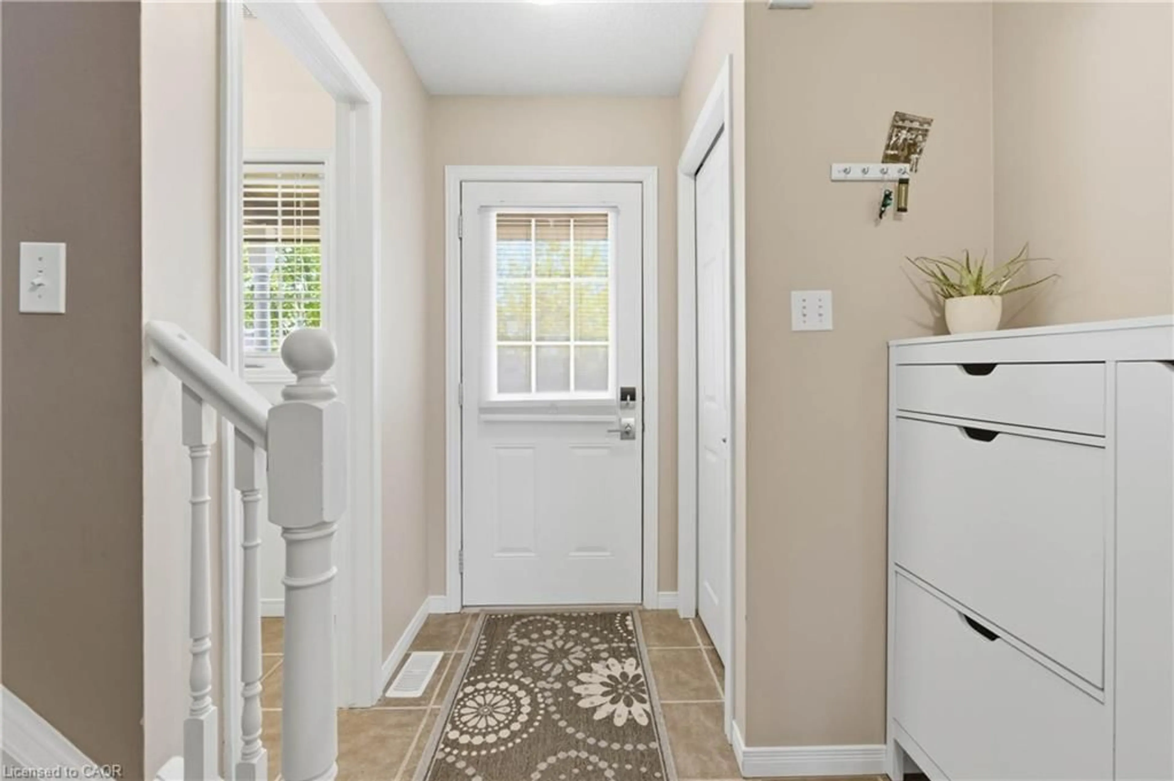 Indoor entryway for 30 Robb Rd, Elmira Ontario N3B 3P6