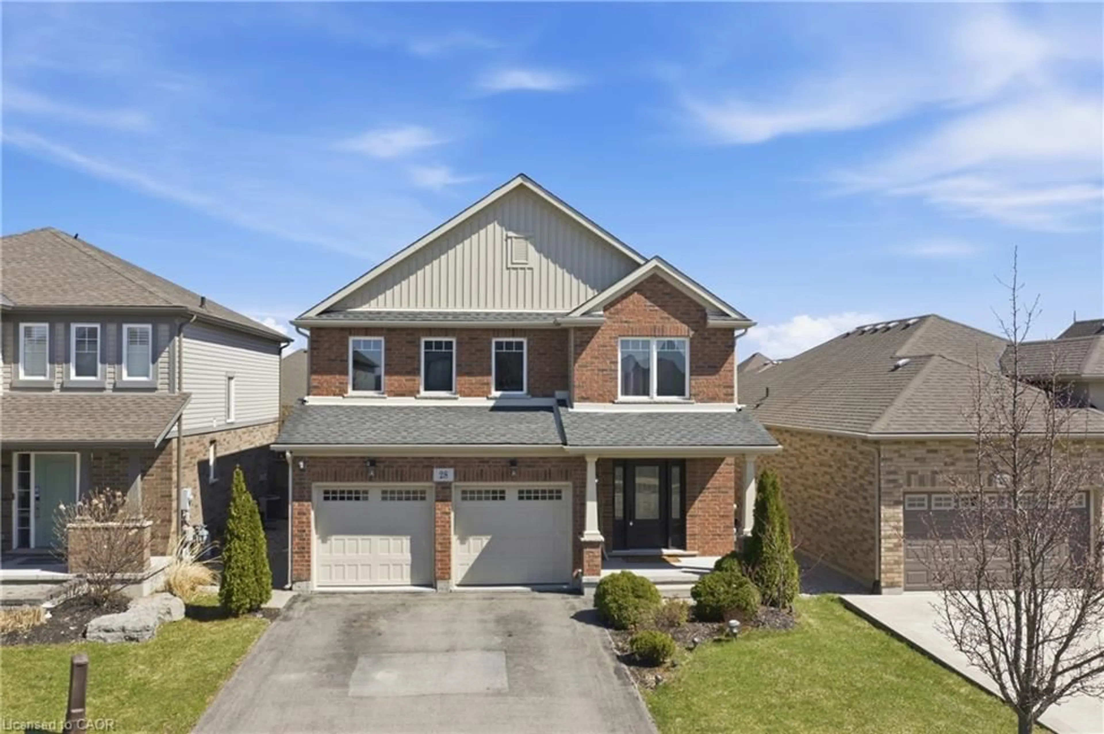 Home with brick exterior material, street for 28 Silverwood Ave, Welland Ontario L3C 0C3
