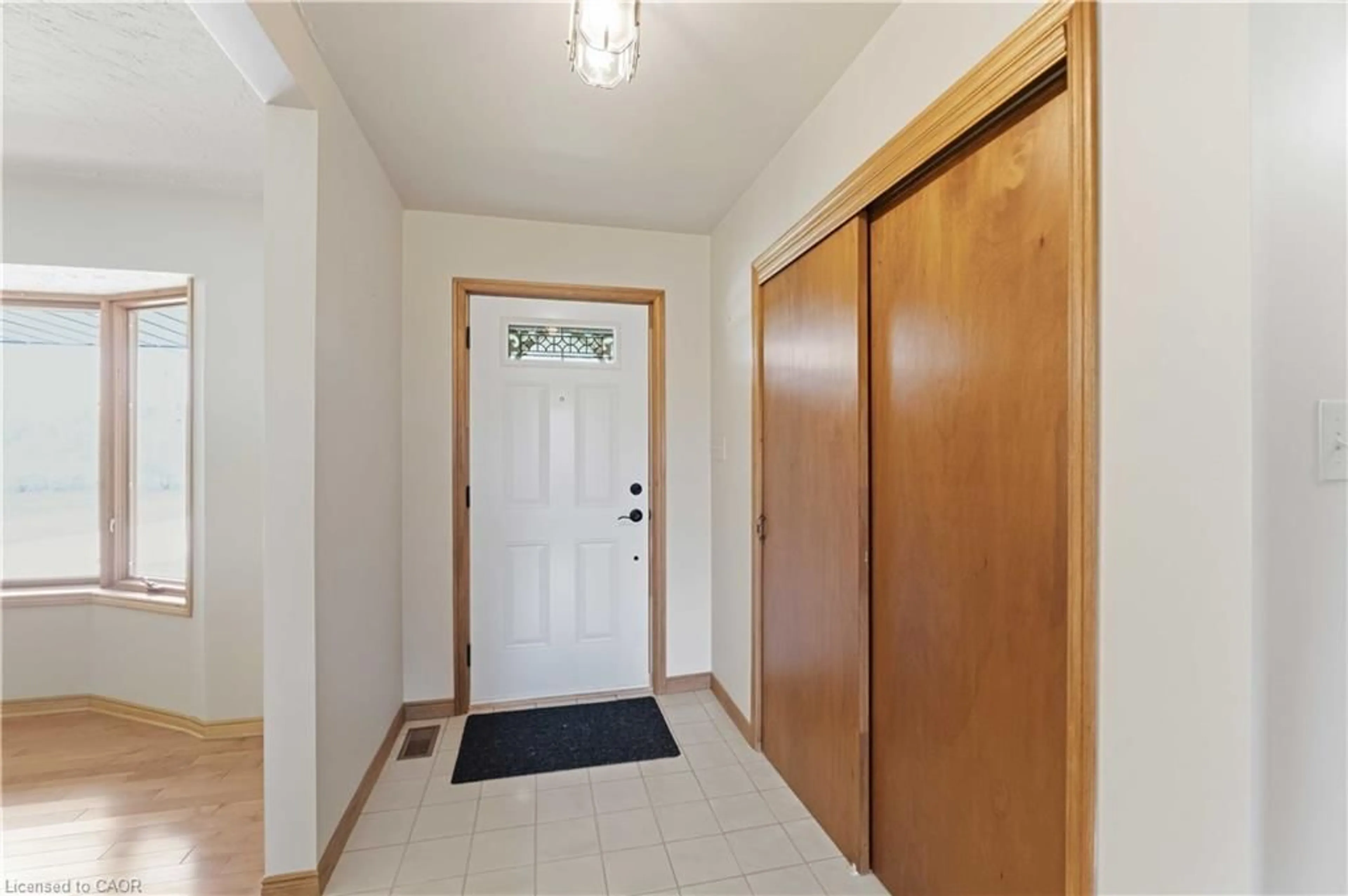 Indoor entryway for 2567 Townline Rd, Stevensville Ontario L0S 1S0