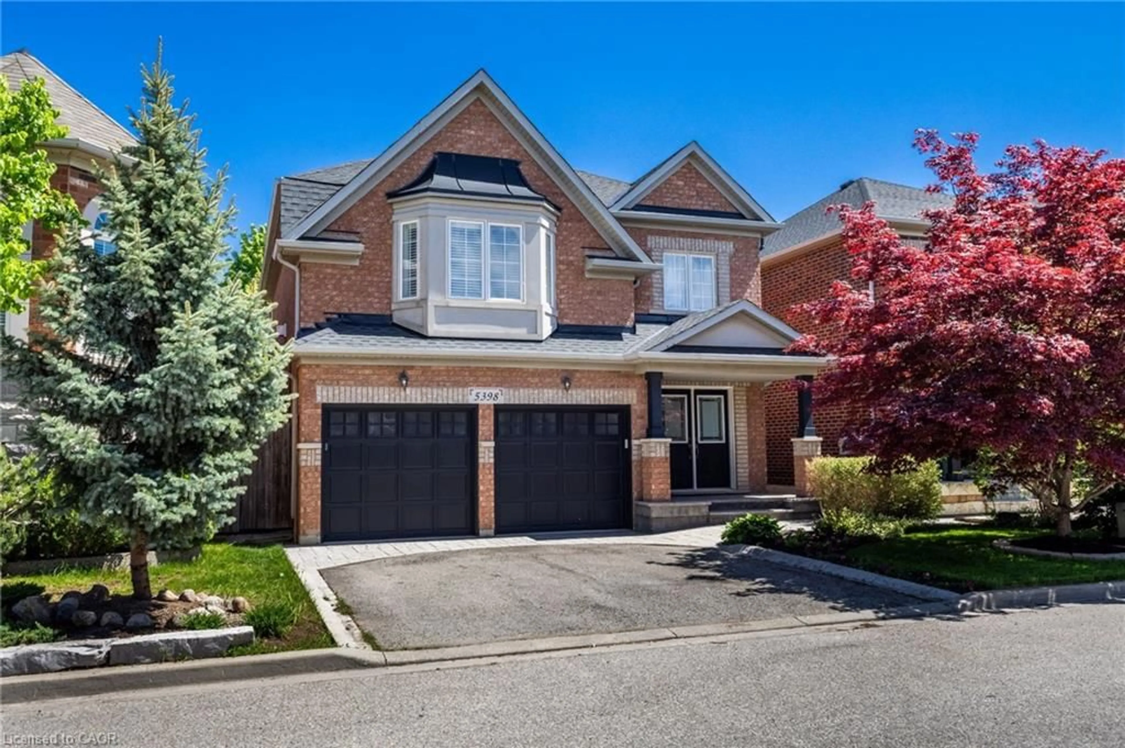 Home with brick exterior material, street for 5398 Langford Rd, Burlington Ontario L7L 7M6