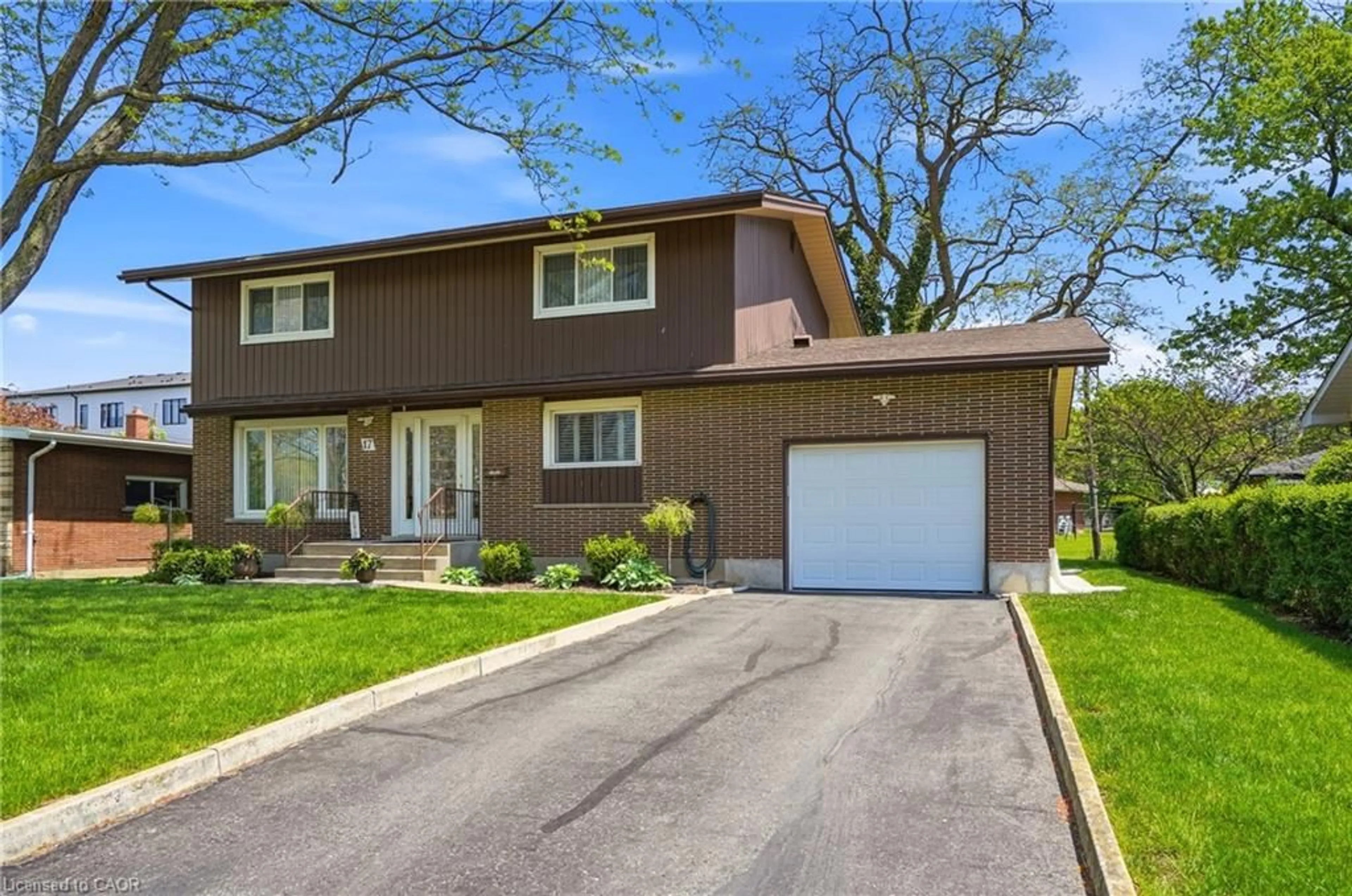 Home with brick exterior material, street for 17 Jasmin Cres, St. Catharines Ontario L2T 2B9