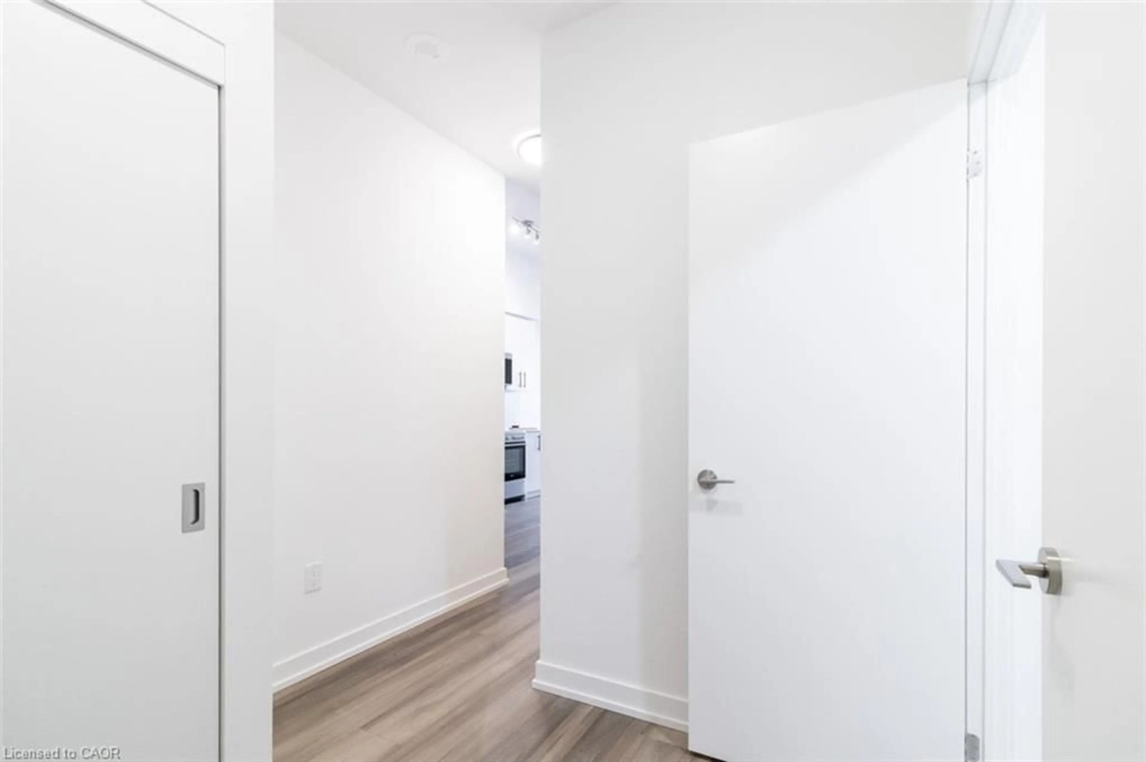 Indoor entryway for 5 Wellington St #210, Kitchener Ontario N2G 0E3